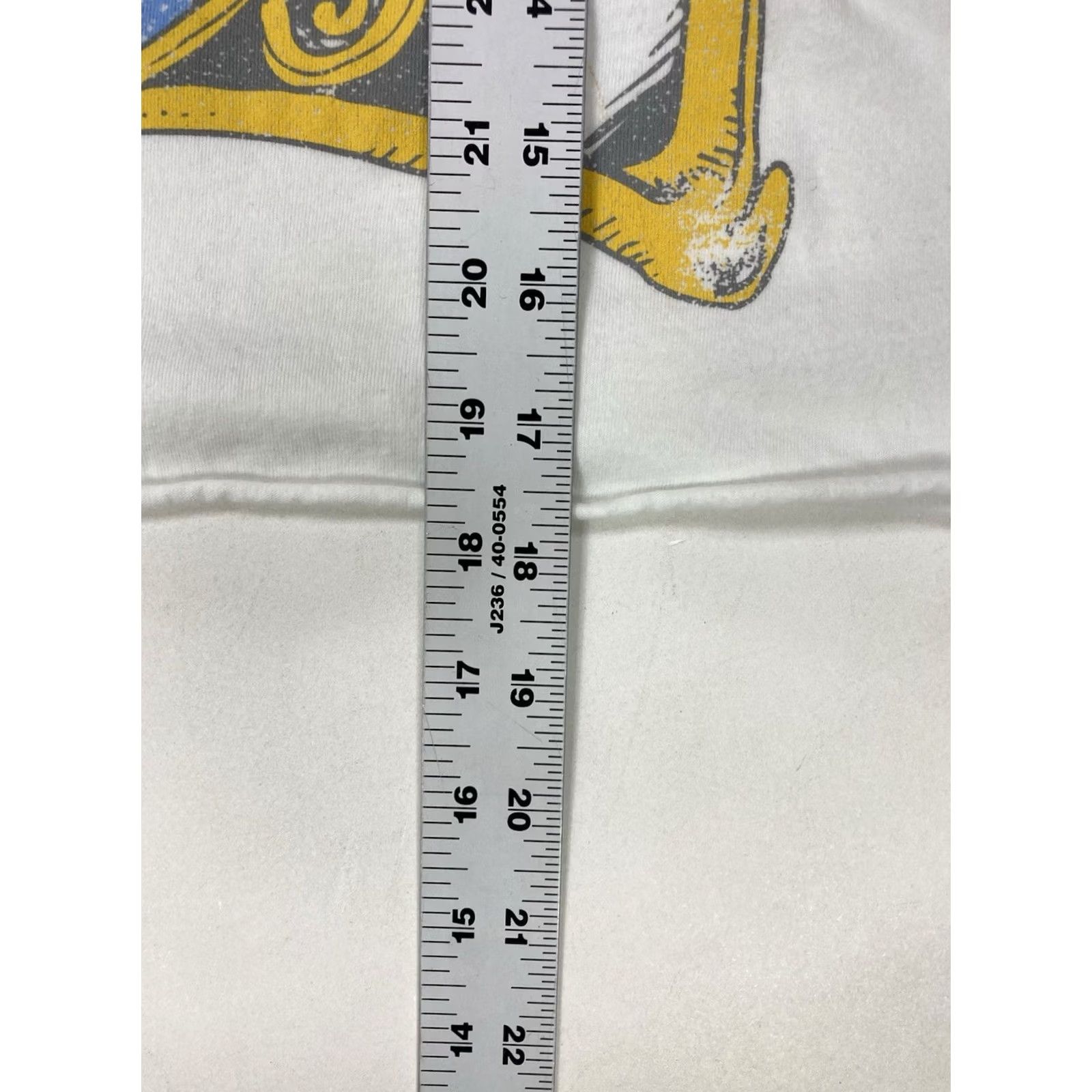 Vintage Willie Nelson Cropped T-shirt Women Medium White Short Sleeve Music Shirt Size M / US 6-8 / IT 42-44 - 8 Thumbnail