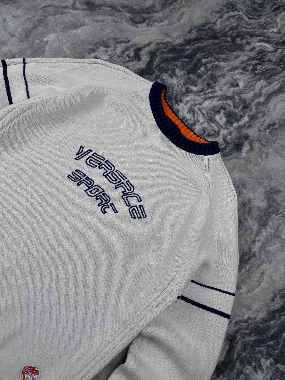 Versace Vintage Versace Sport Knit Sweater Big Logo Men Size M White Size US M / EU 48-50 / 2 - 3 Thumbnail