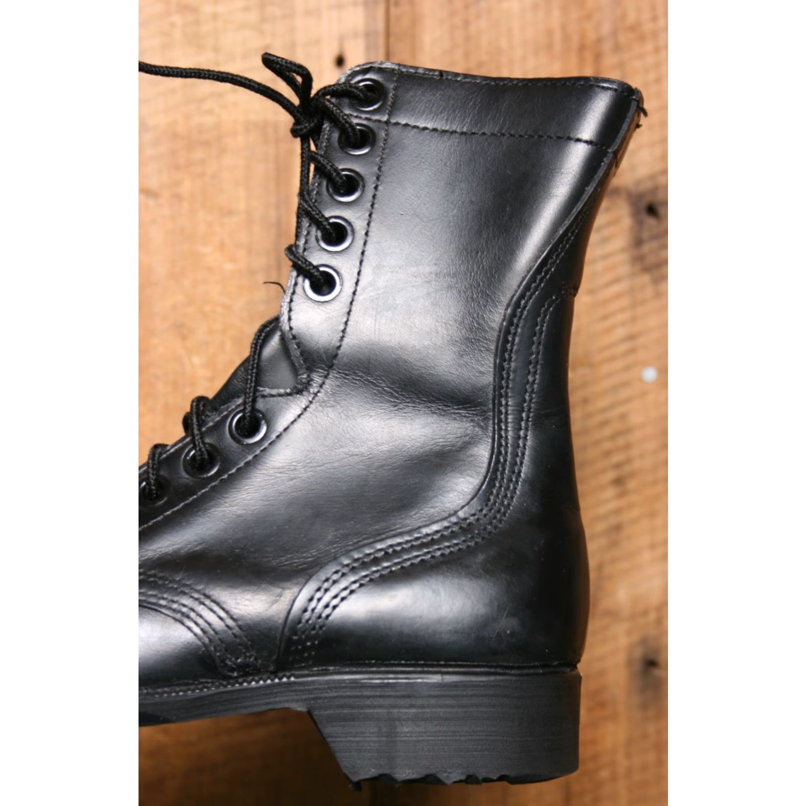 Vintage VINTAGE RO-SEARCH Black Leather Combat Boots Men 4R Regular Width 1979 Shoes Mens Leather Combat Boots 1979 VINTAGE Size US 5 / EU 37 - 6 Thumbnail