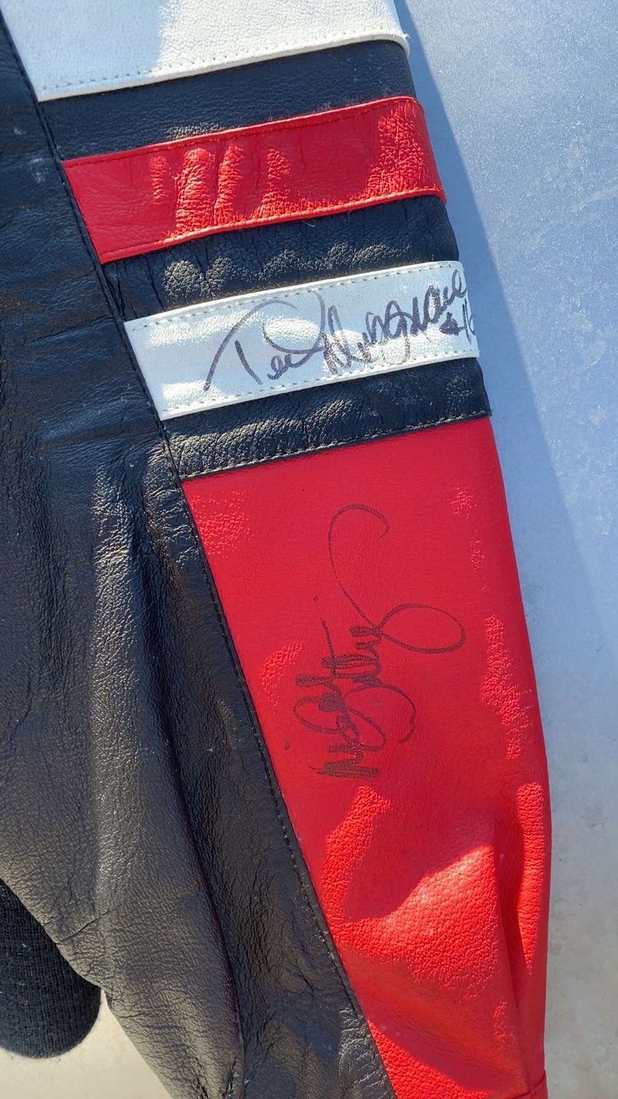 Excelled 1994 Winston cup series leather jacket with 5 autographs Size US L / EU 52-54 / 3 - 6 Thumbnail