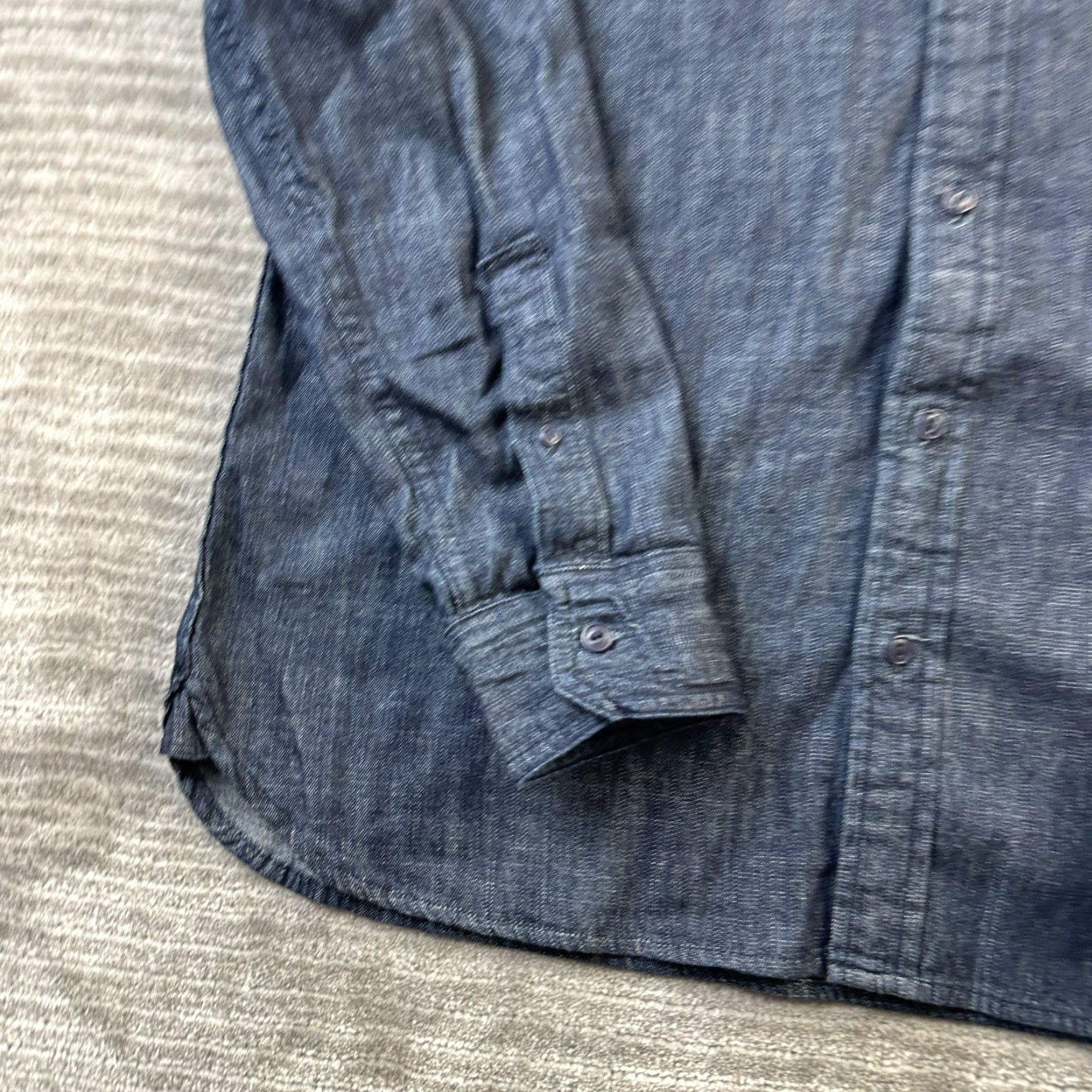 Levi's Levis Jean Shirt Mens Medium Blue Denim Dark Indigo Pocket Long Sleeve Button-Up Collared Casual Workwear Regular Fit Classic Colorful Preppy Size US M / EU 48-50 / 2 - 6 Thumbnail