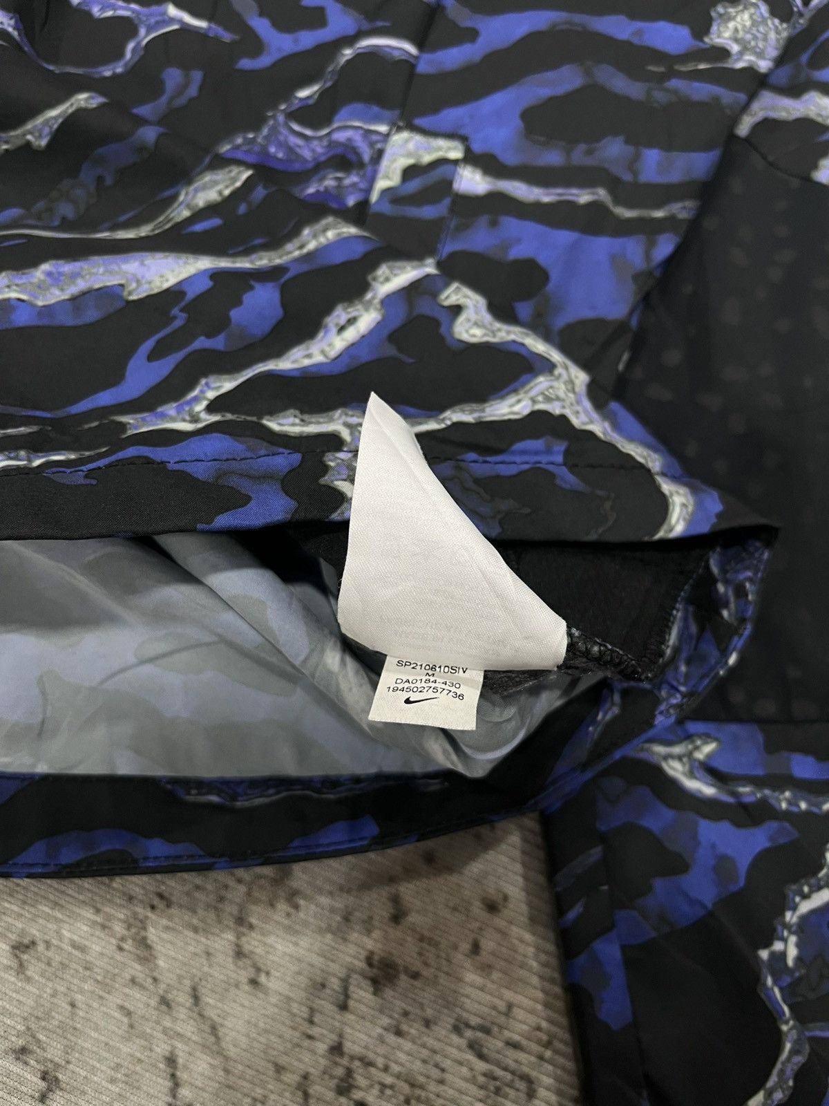 Nike Nike Wild Run Water Galaxy Running Jacket Size US M / EU 48-50 / 2 - 10 Thumbnail