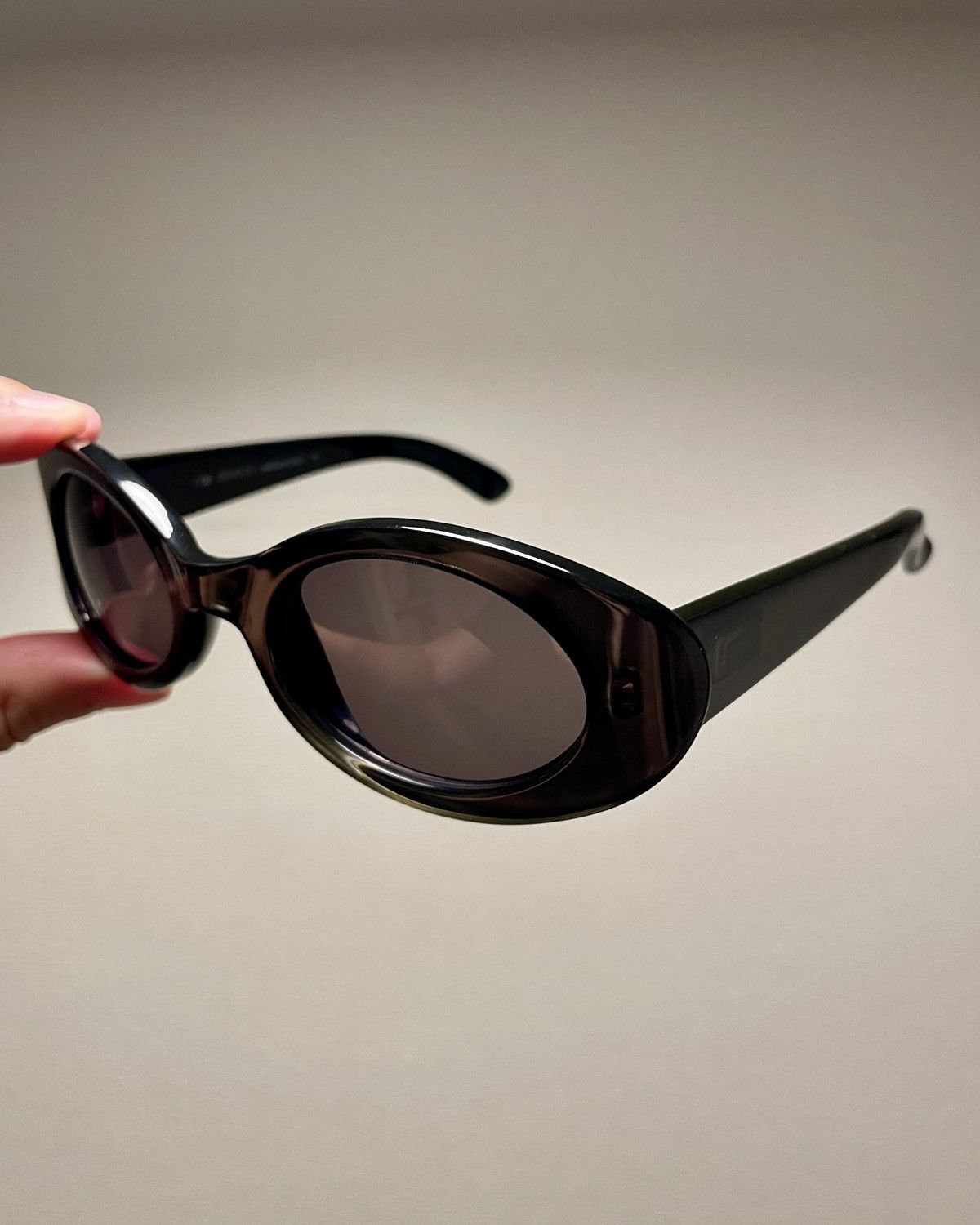 Gucci GUCCI CLEAR BLACK SUNGLASSES Size ONE SIZE - 7 Thumbnail