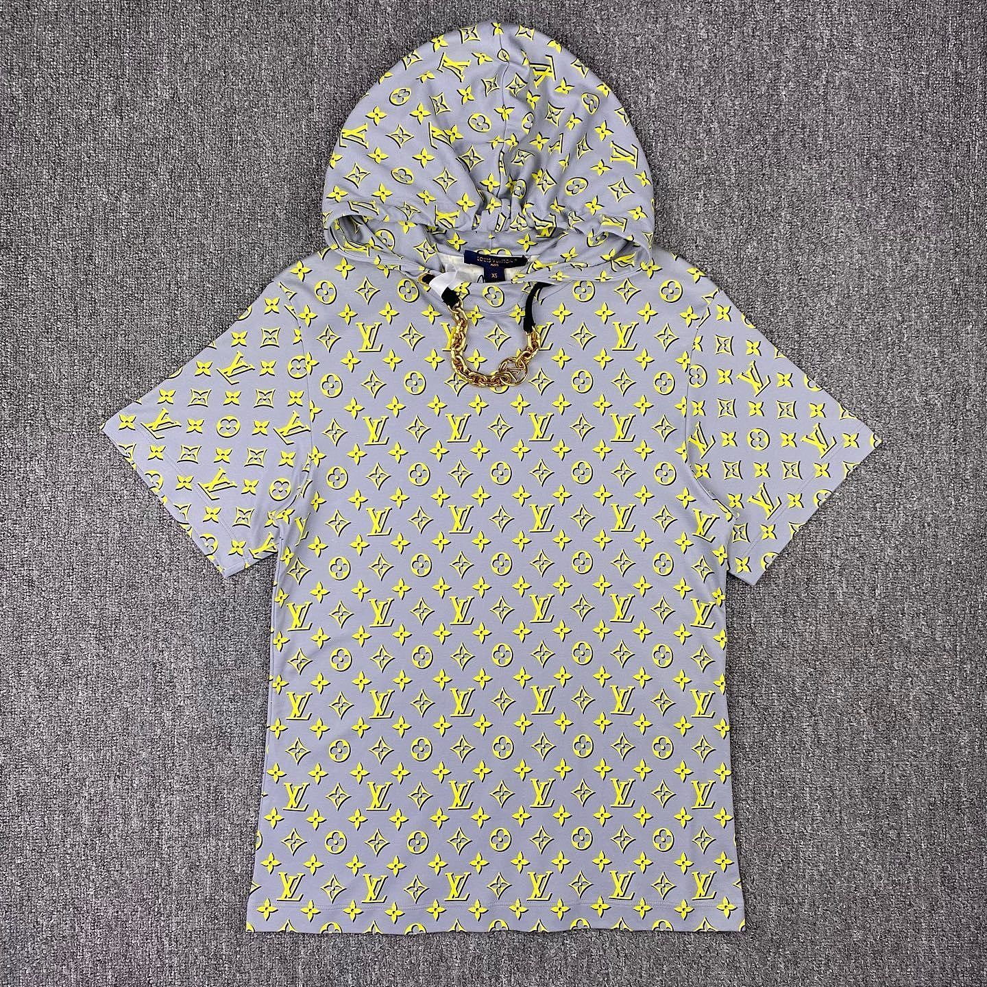 Louis Vuitton Louis Vuitton Monogram Logo Hooded T-Shirt XS Size XS / US 0-2 / IT 36-38 - 1 Thumbnail