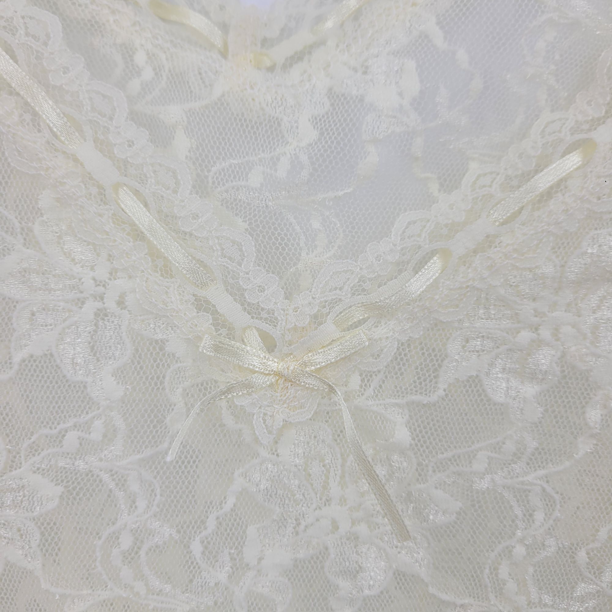 Vintage Vtg 80s Vanilla Floral Lace V-Neck Top Ribbon Trim Sheer Str Size S / US 4 / IT 40 - 3 Thumbnail