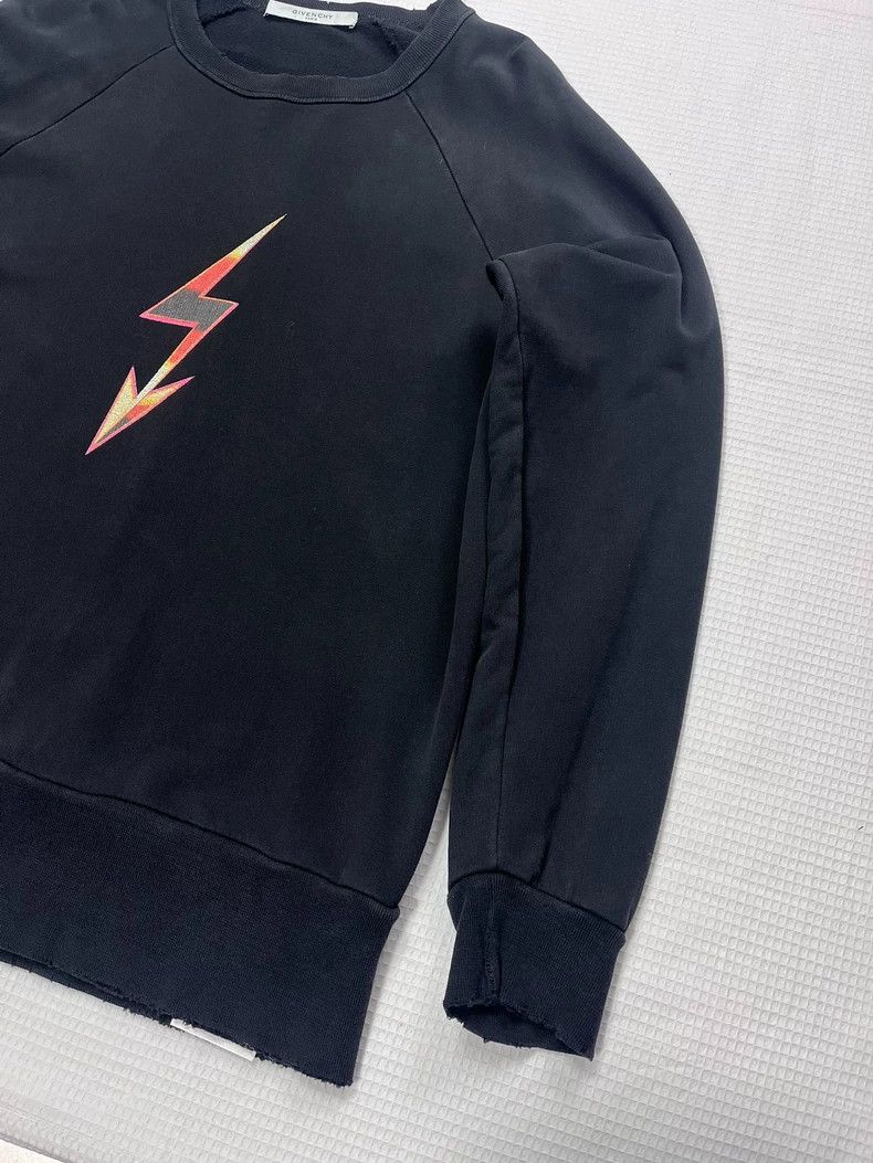 Givenchy Givenchy Black hoodie with lightning pattern, size M Size US M / EU 48-50 / 2 - 5 Thumbnail