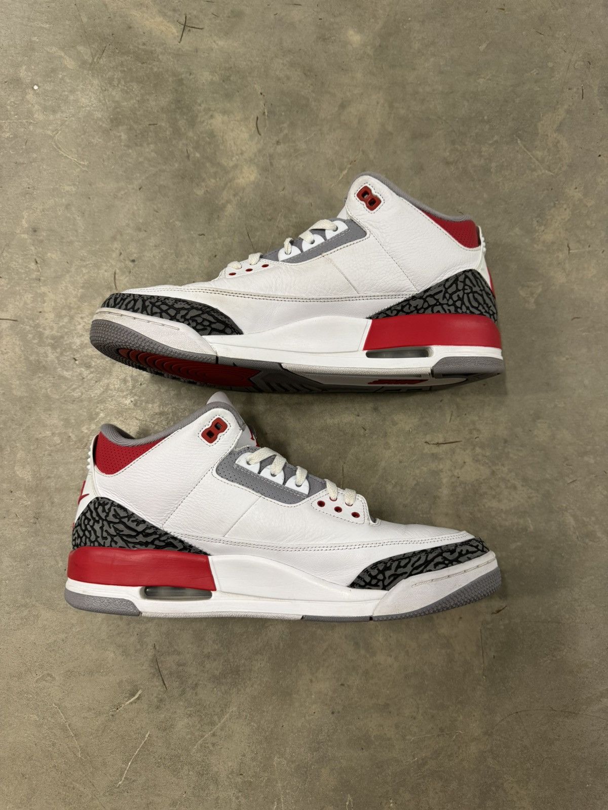 Jordan Brand Jordan 3 Retro OG Fire Red 2022 Size 13 Size US 13 / EU 46 - 3 Thumbnail
