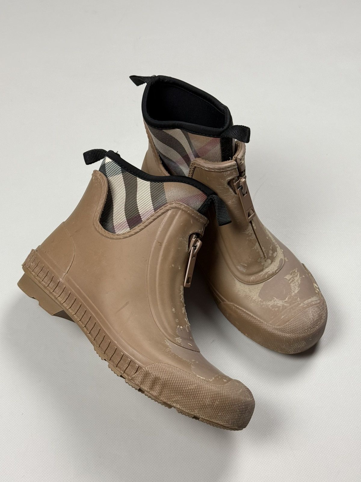 Burberry Burberry Ladies Check Plaid Rubber Rain Boots Shoes Size US 8 / IT 38 - 7 Thumbnail