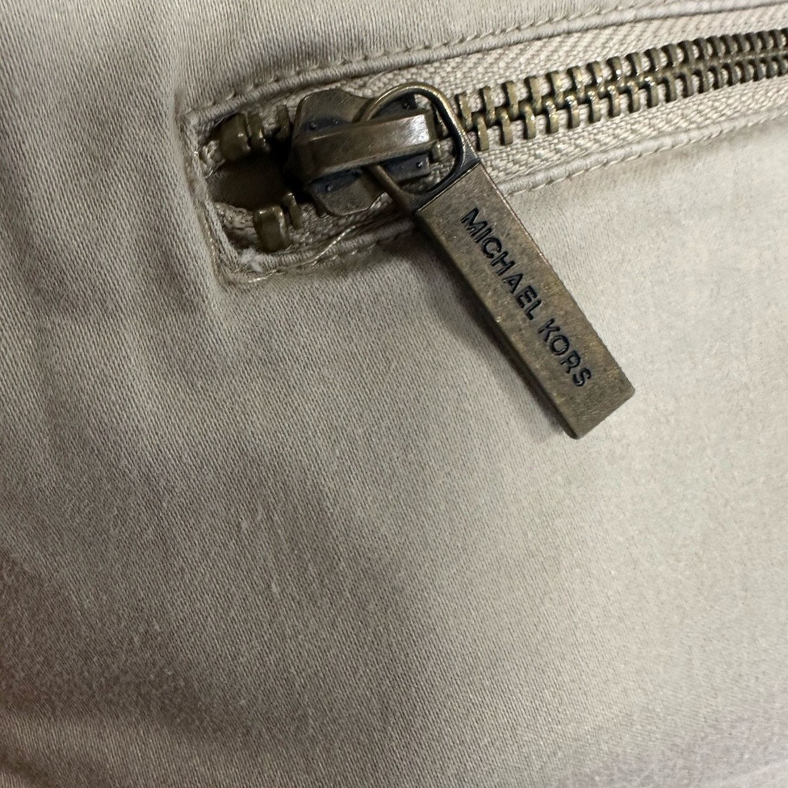 Michael Kors Michael Michael Kors Chic Beige Trousers with Zipper Details Size 27" / US 4 / IT 40 - 4 Thumbnail