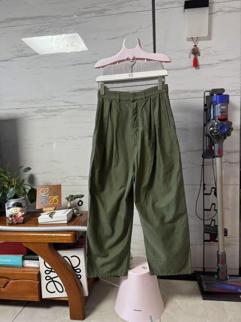 Loewe LOEWE Dark green trousers Size 28" / US 6 / IT 42 - 1 Thumbnail