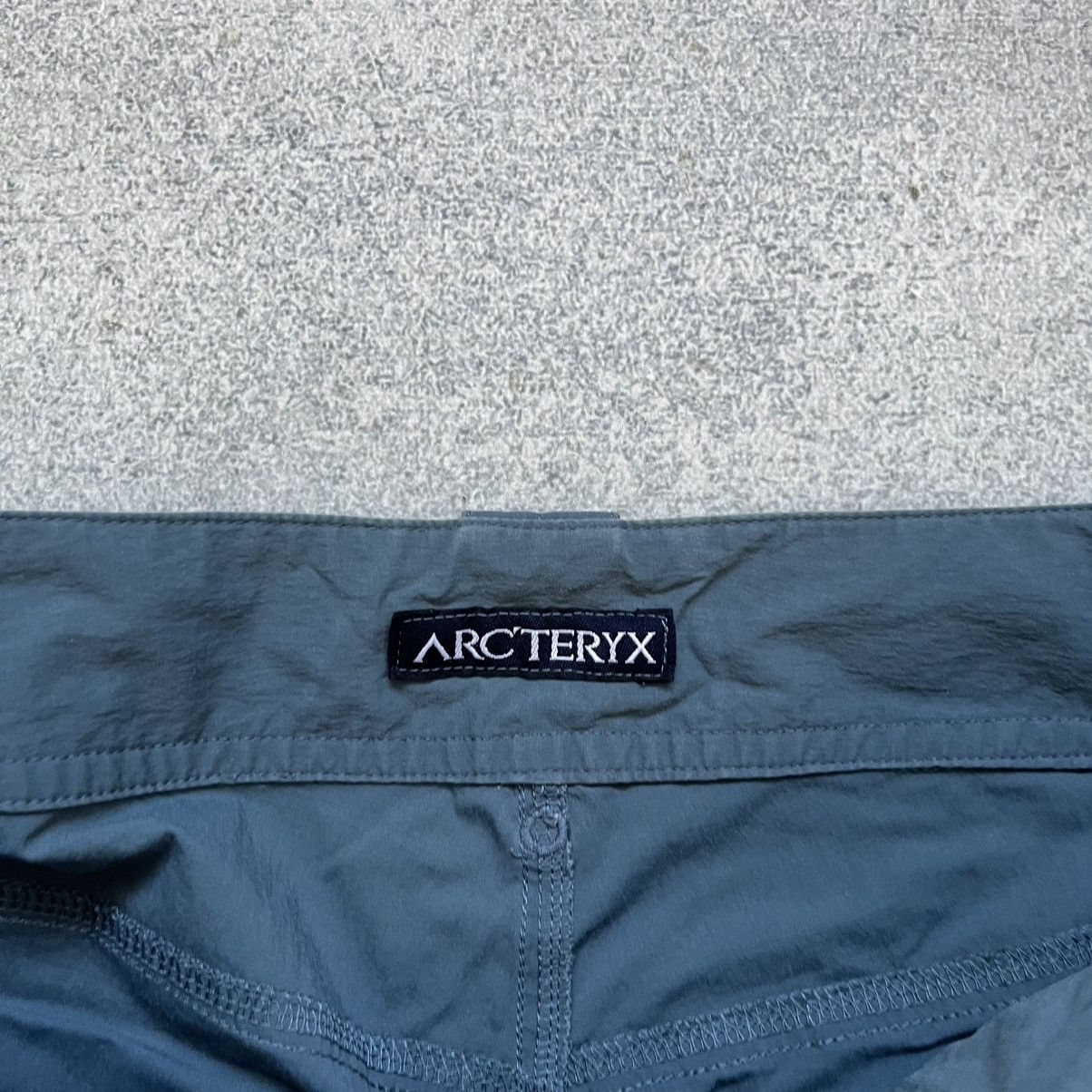 Arc'teryx Arcteryx pants nylon vintage small logo Gorpcore Size US 30 / EU 46 - 8 Thumbnail