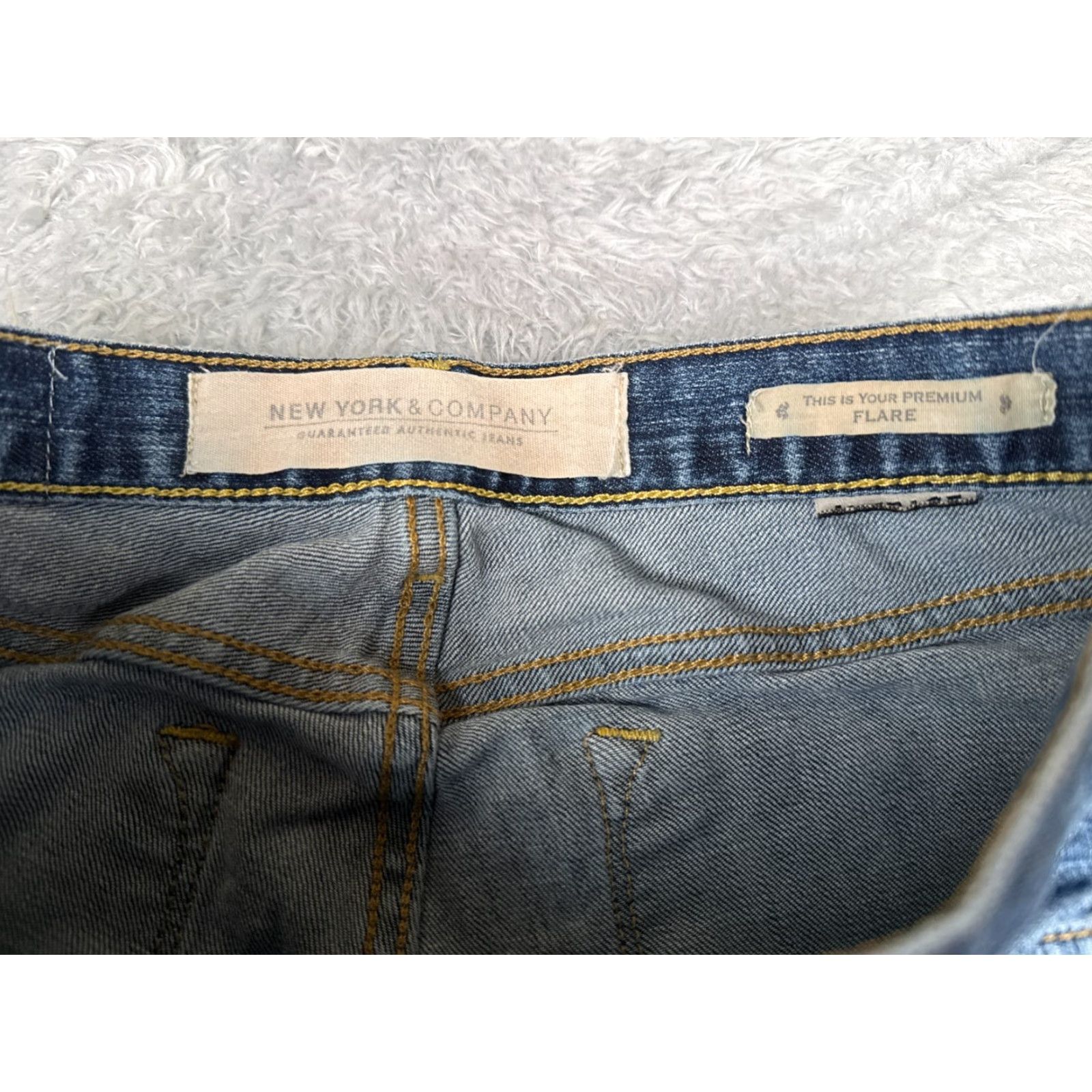 Vintage New York & Company Jeans Womens 4 Blue Denim Premium Flare Cotton Blend 28x33 Size 27" / US 4 / IT 40 - 6 Thumbnail