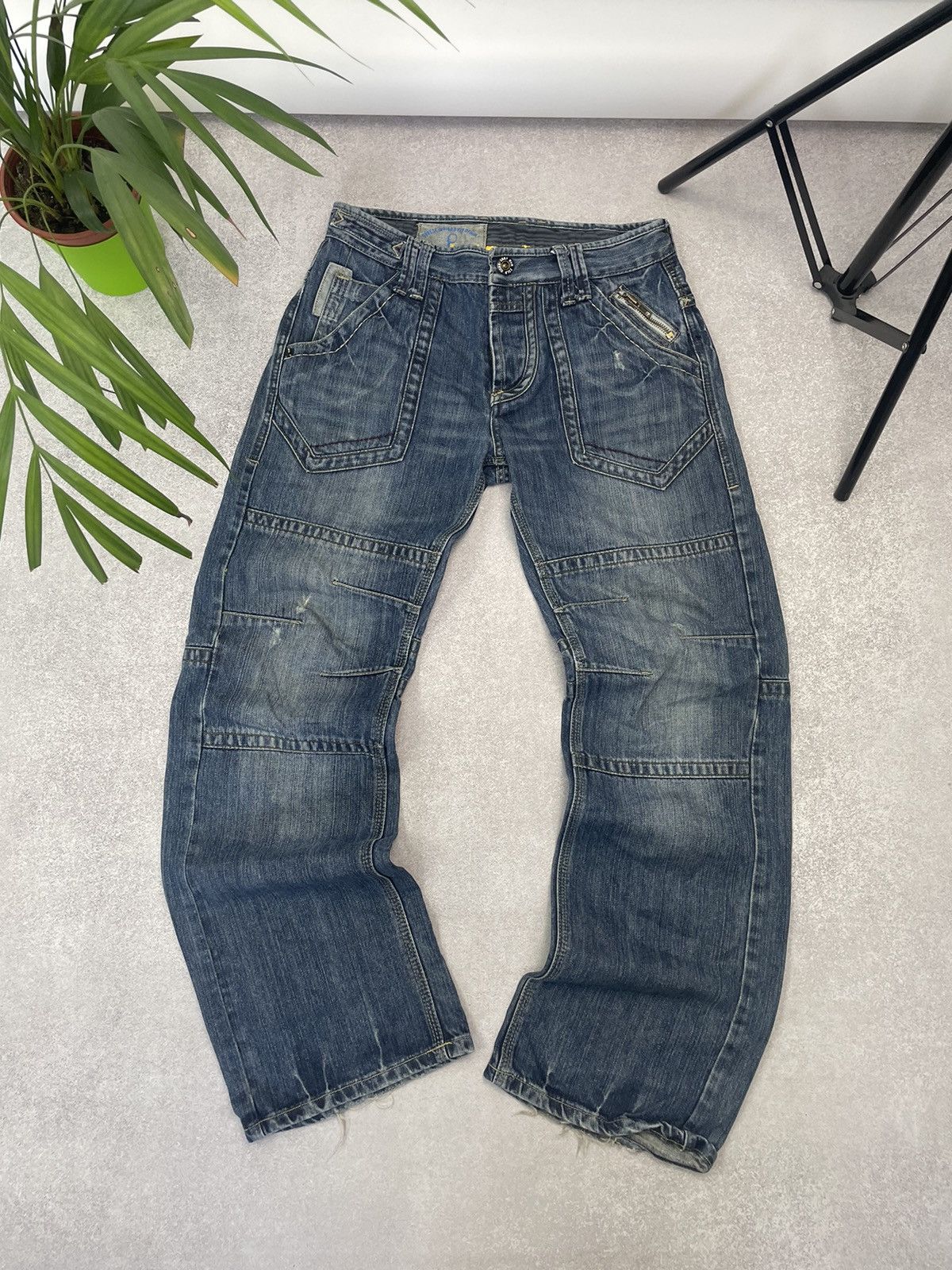 Vintage Jeans Dirty Pants faded crash denim thrashed y2k distressed Size US 30 / EU 46 - 3 Thumbnail