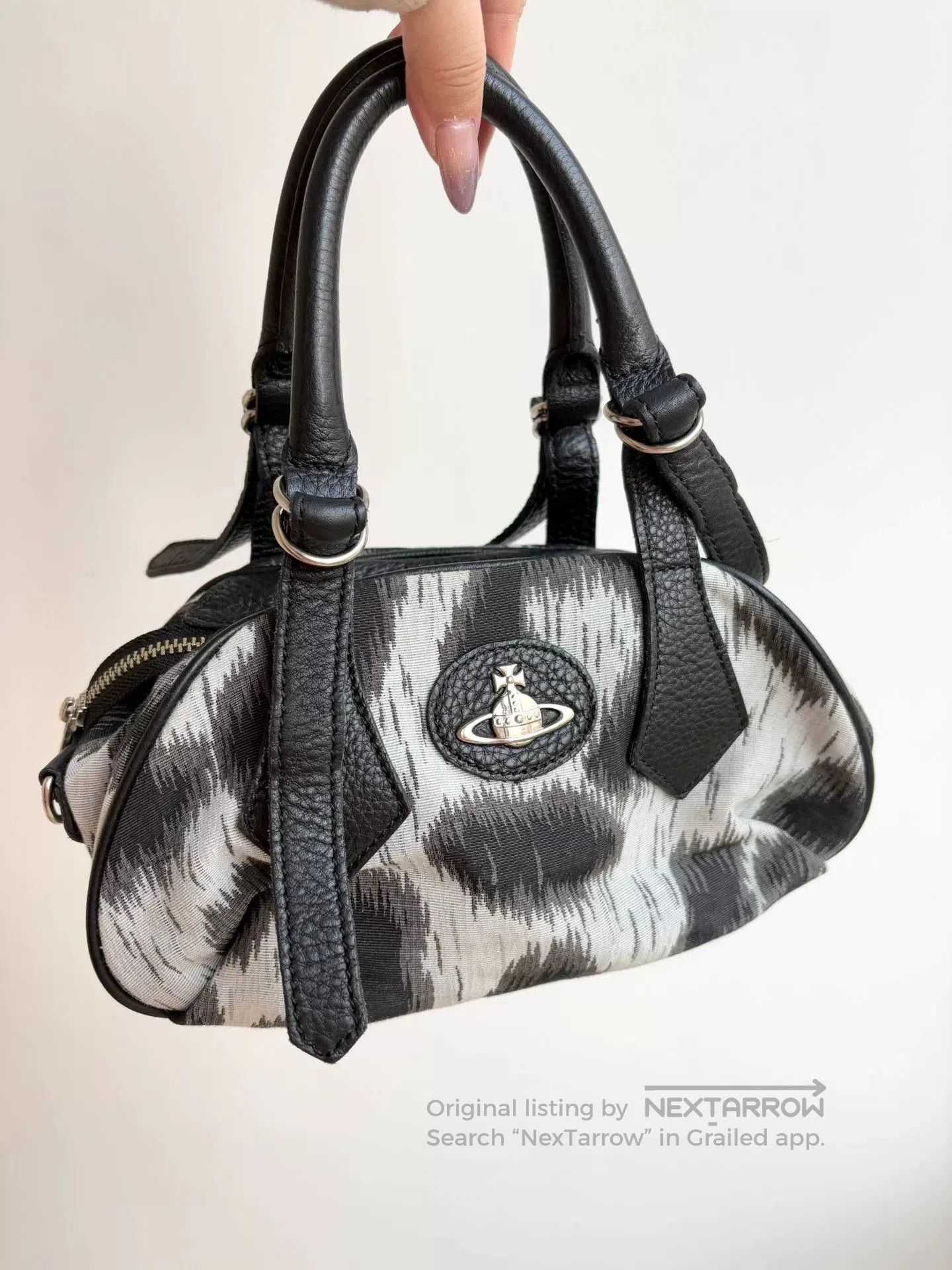 Vivienne Westwood vivienne westwood black and white handbag. Size ONE SIZE - 1 Thumbnail