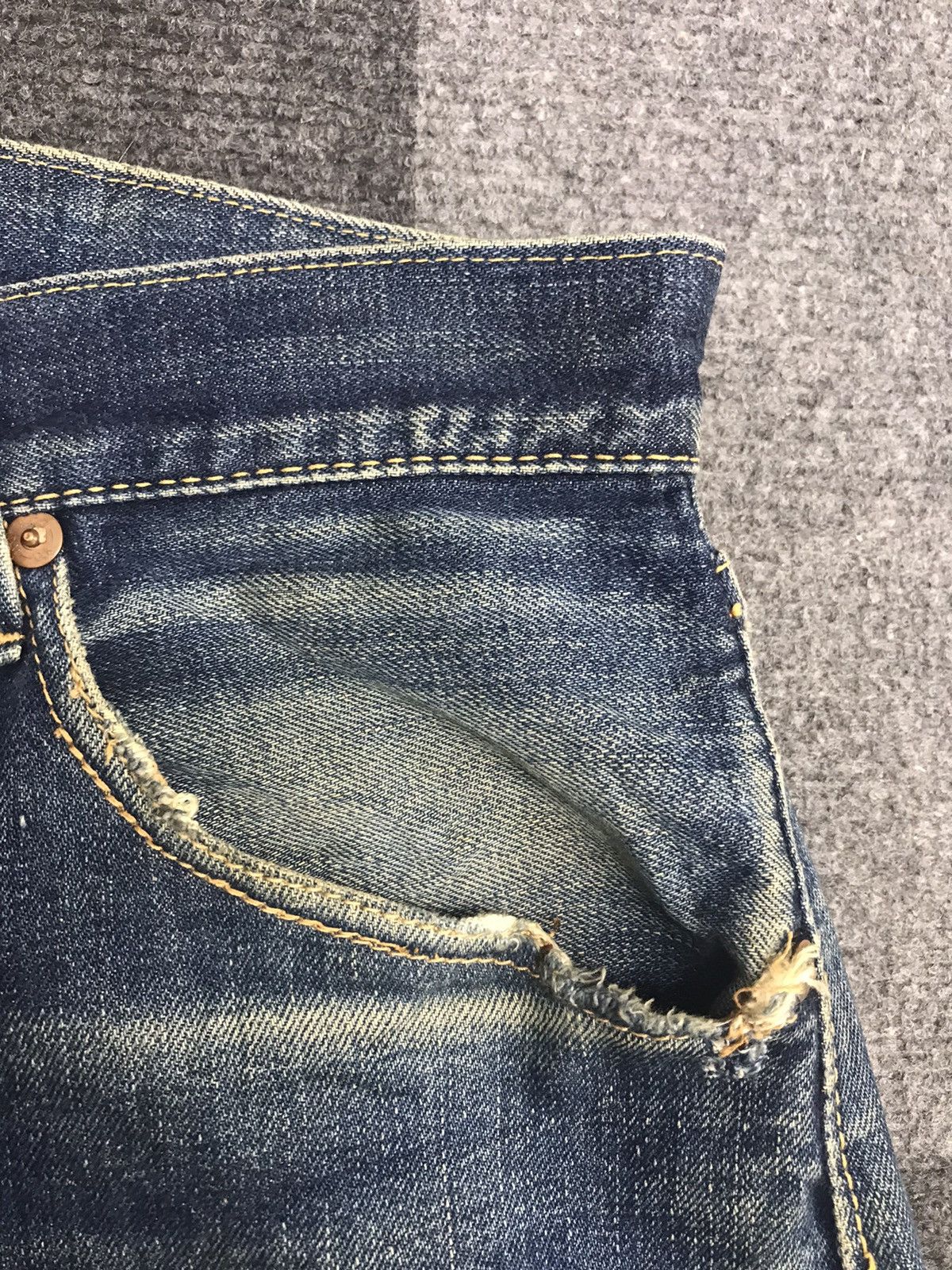 Warehouse 💥THRASHED💥WAREHOUSE SPECIAL Thrashed Selvedge Jeans Size US 29 - 6 Thumbnail