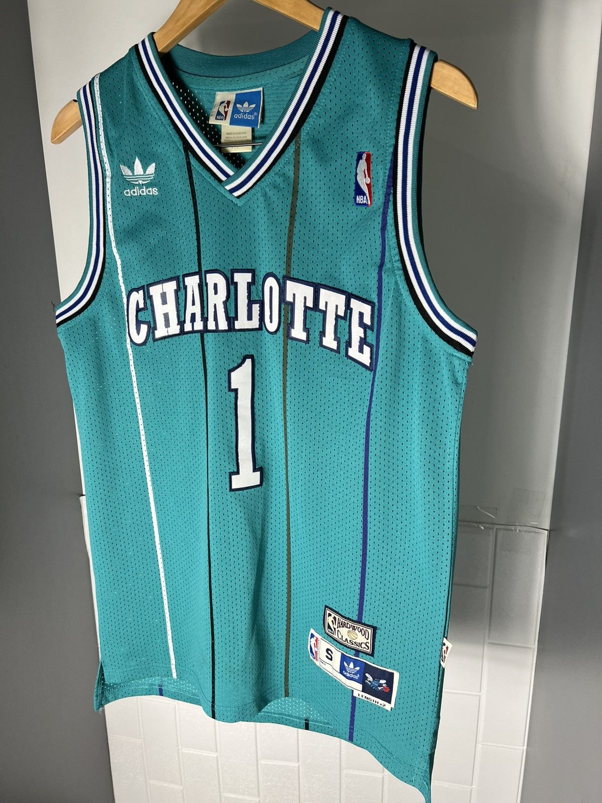 Adidas VINTAGE ADIDAS ORIGINAL CHARLOTTE NBA RETRO JERSEY Y2K 90s Size US S / EU 44-46 / 1 - 18 Thumbnail