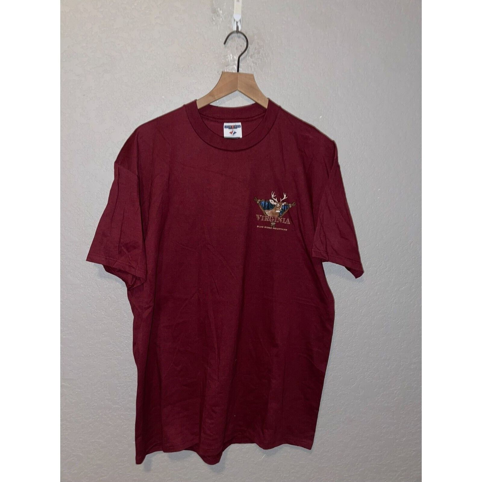 Jerzees Vintage Virginia Blue Ridge Mountains Shirt Deer Red Tee 90s Size US L / EU 52-54 / 3 - 1 Thumbnail