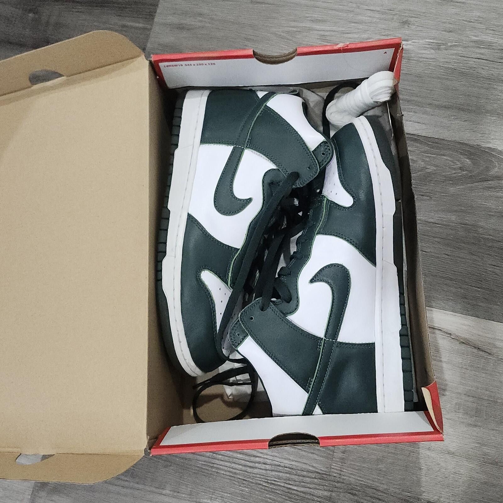 Nike Nike Dunk High SP Spartan Green Mens 9.5 / CZ8149-100 Size US 9.5 / EU 42-43 - 10 Thumbnail