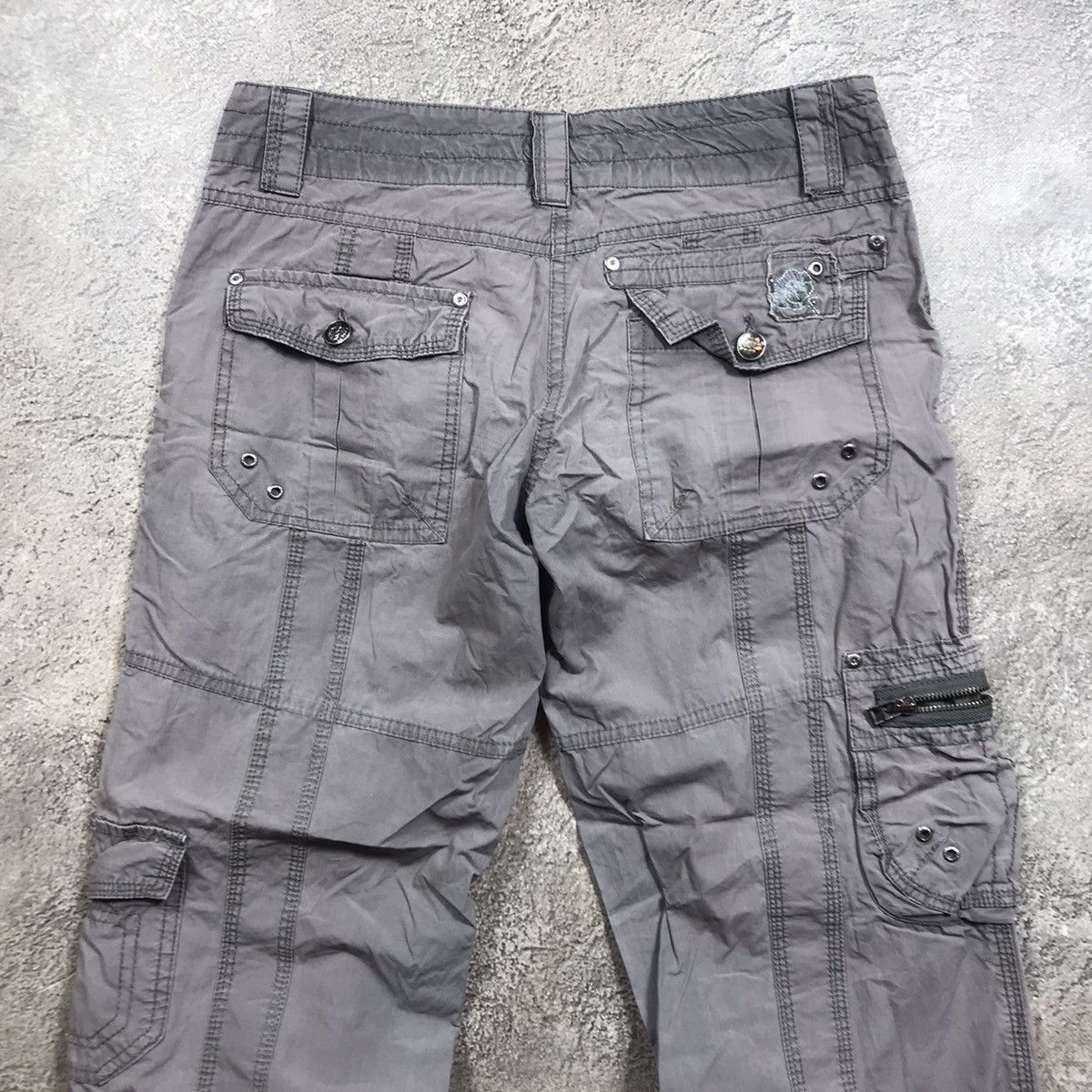 Vintage Vintage Y2K Baggy Cargo Pants Distressed Tactical Streetwear Size 28" / US 6 / IT 42 - 7 Thumbnail
