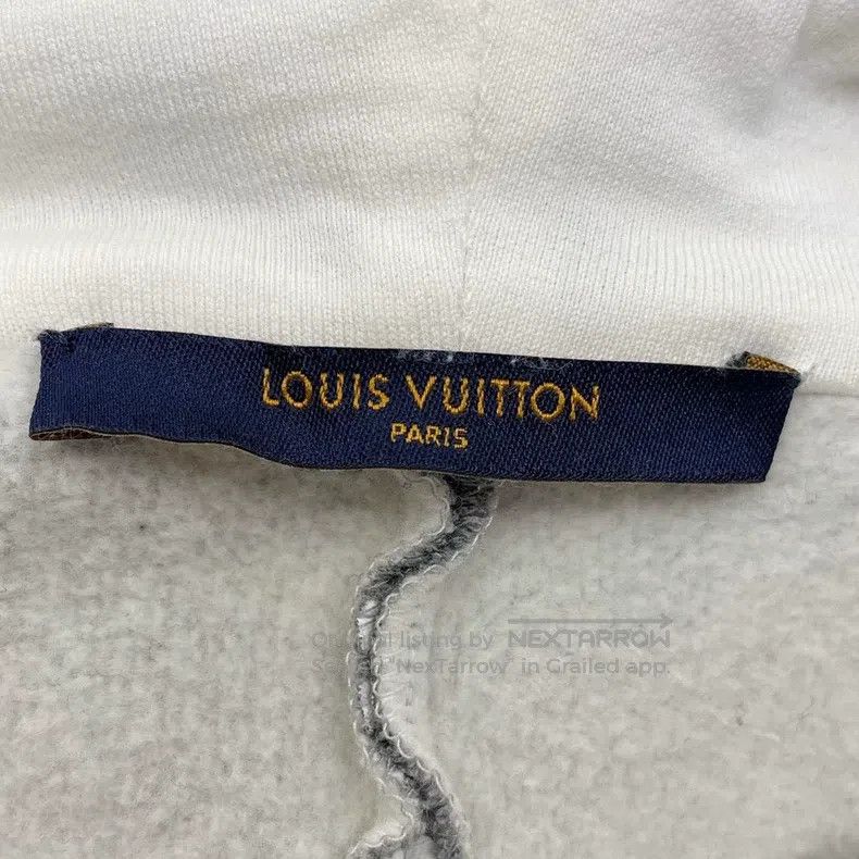 Louis Vuitton Louis Vuitton Grey and white color-block logo printed hood Size US L / EU 52-54 / 3 - 5 Thumbnail