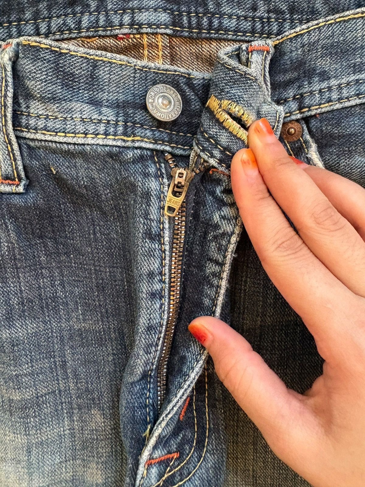Japanese Brand Vintage Japanese Brand Rusty Mud Wash Ripped Loose Jeans Size US 31 - 3 Thumbnail