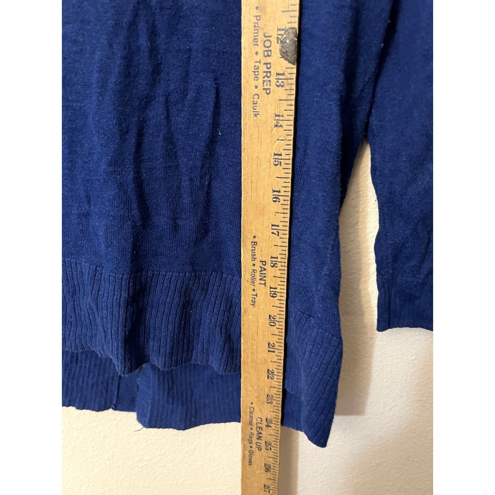 Vintage VINTAGE New York & Company Women’s Cardigan Sweater M Blue Solid All Seasons Casual, Business, Formal Size M / US 6-8 / IT 42-44 - 4 Thumbnail