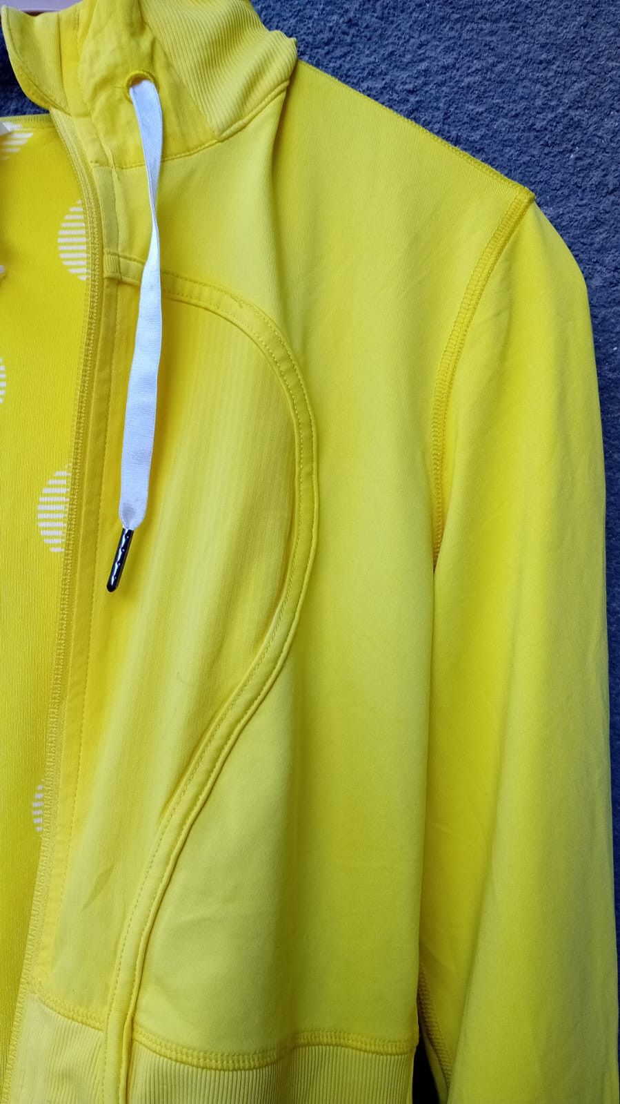 Lululemon Lululemon Define Hooded Jacket sz 6 Size M / US 6-8 / IT 42-44 - 12 Thumbnail