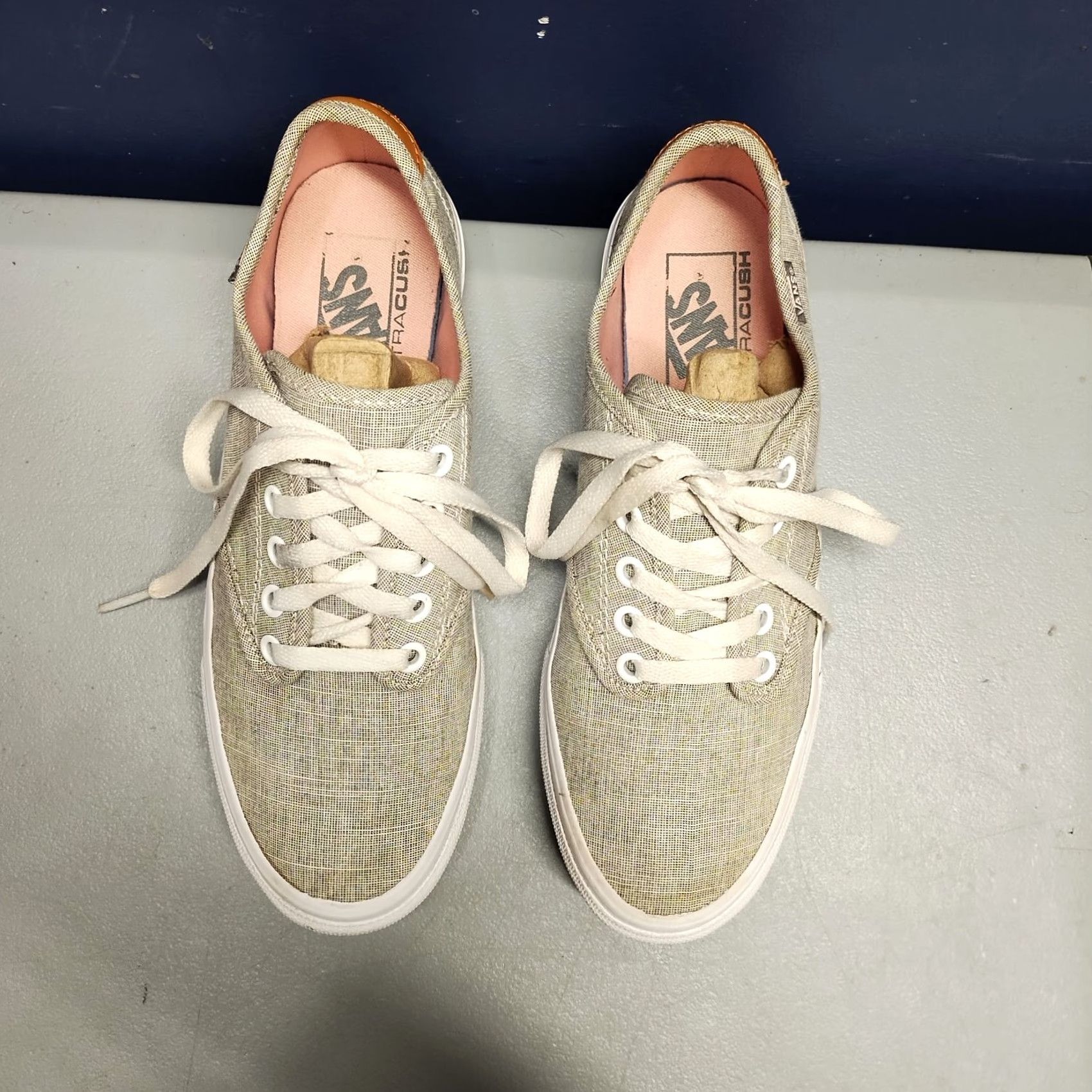 Vans VANS Off The Wall Ultracush Flats Sneakers Womens 7.5 Gray White Lace Up 721356, Size 7.5, Pre-owned, Shoes, Womens, Casual, Outdoor, Classic, 721356 Size US 8 / IT 38 - 2 Thumbnail