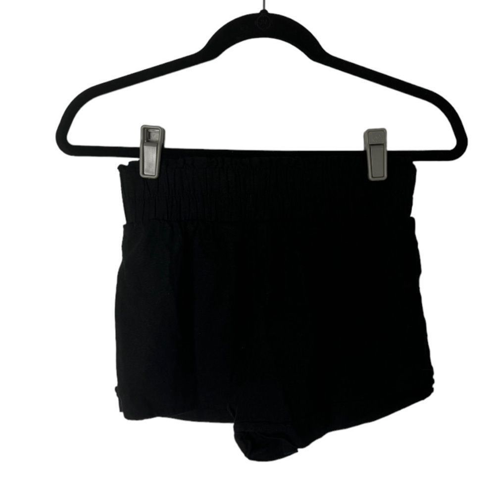 Forever 21 Forever 21 SZ M black high-waisted shorts Size 30" / US 8 / IT 44 - 2 Thumbnail