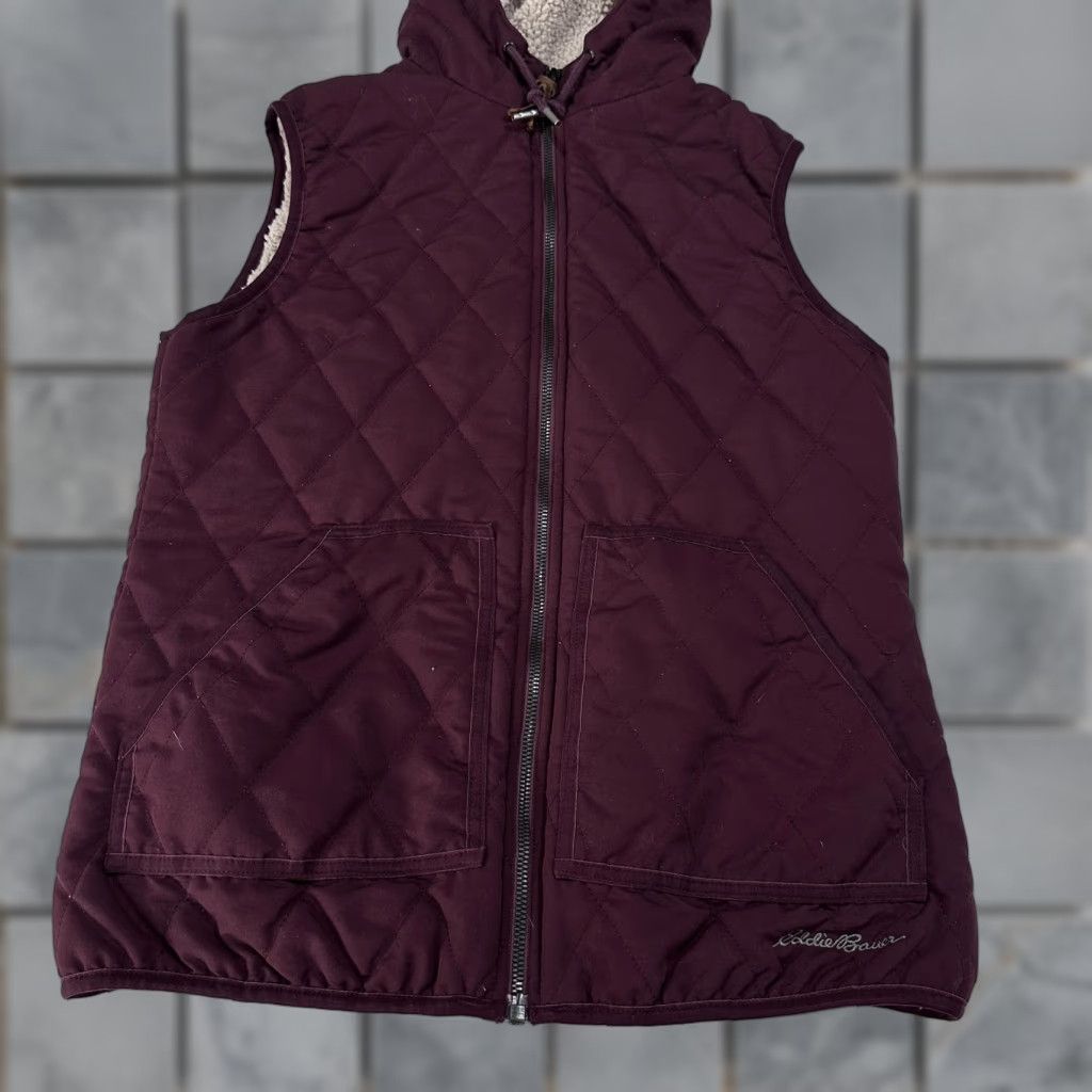 Eddie Bauer Eddie Bauer Quilted Vest S Burgundy Hooded Lined Pockets Full Zip Women's Vest Size S / US 4 / IT 40 - 1 Thumbnail
