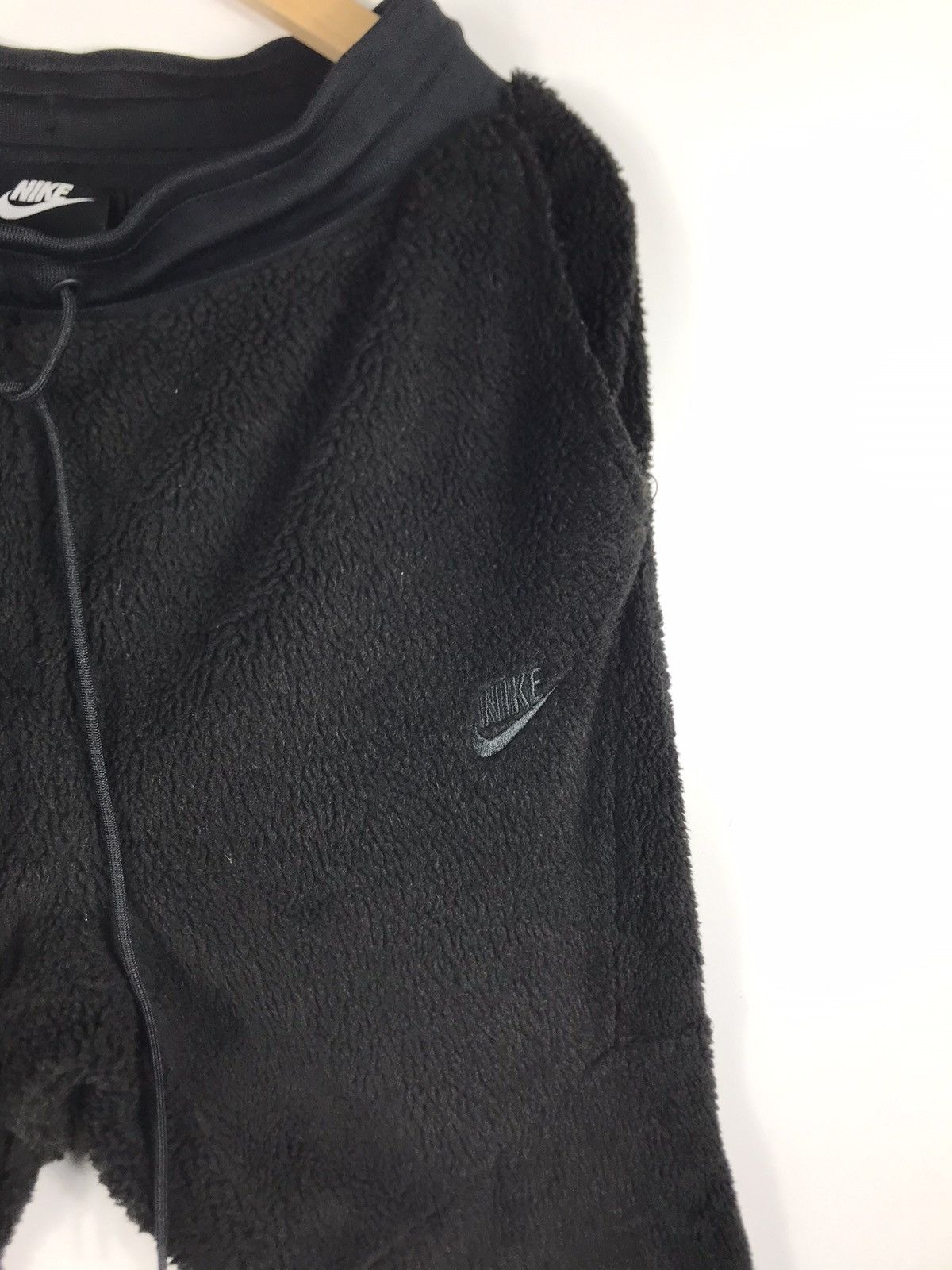 Nike 🔥Nike Embroidered Sherpa Fleece Zipper Sweatpants Size US 33 - 6 Thumbnail