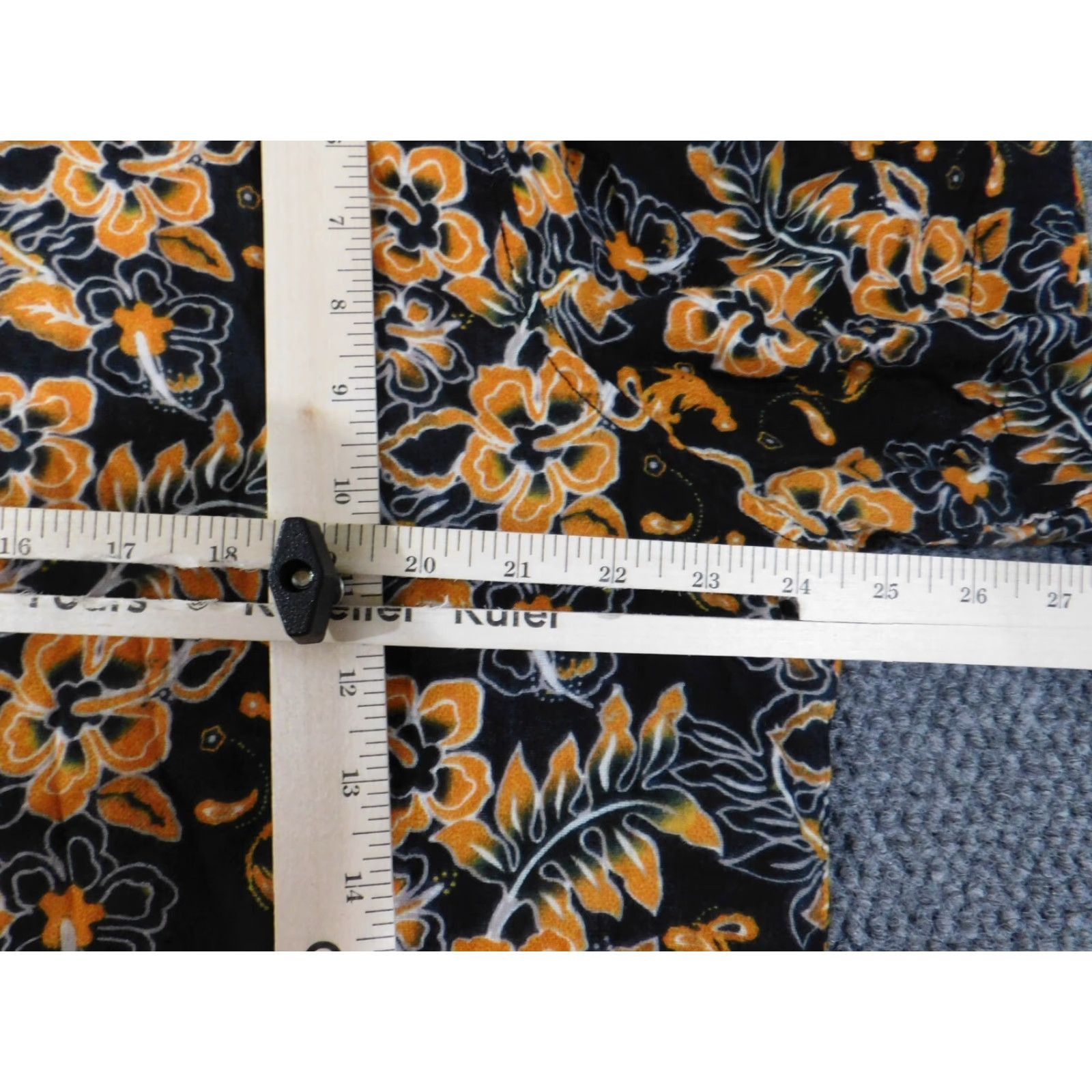 Vintage Margaritaville Shirt XL Mens Blue Floral Hawaiian Button Up Island Casual VINTAGE? Size US XL / EU 56 / 4 - 7 Thumbnail
