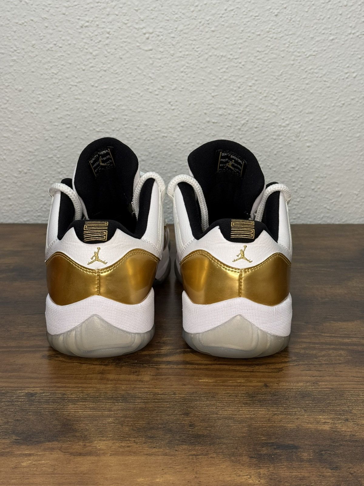 Jordan Brand × Nike Nike Air Jordan 11 Retro Low Closing Ceremony size 9.5 Size US 9.5 / EU 42-43 - 4 Thumbnail