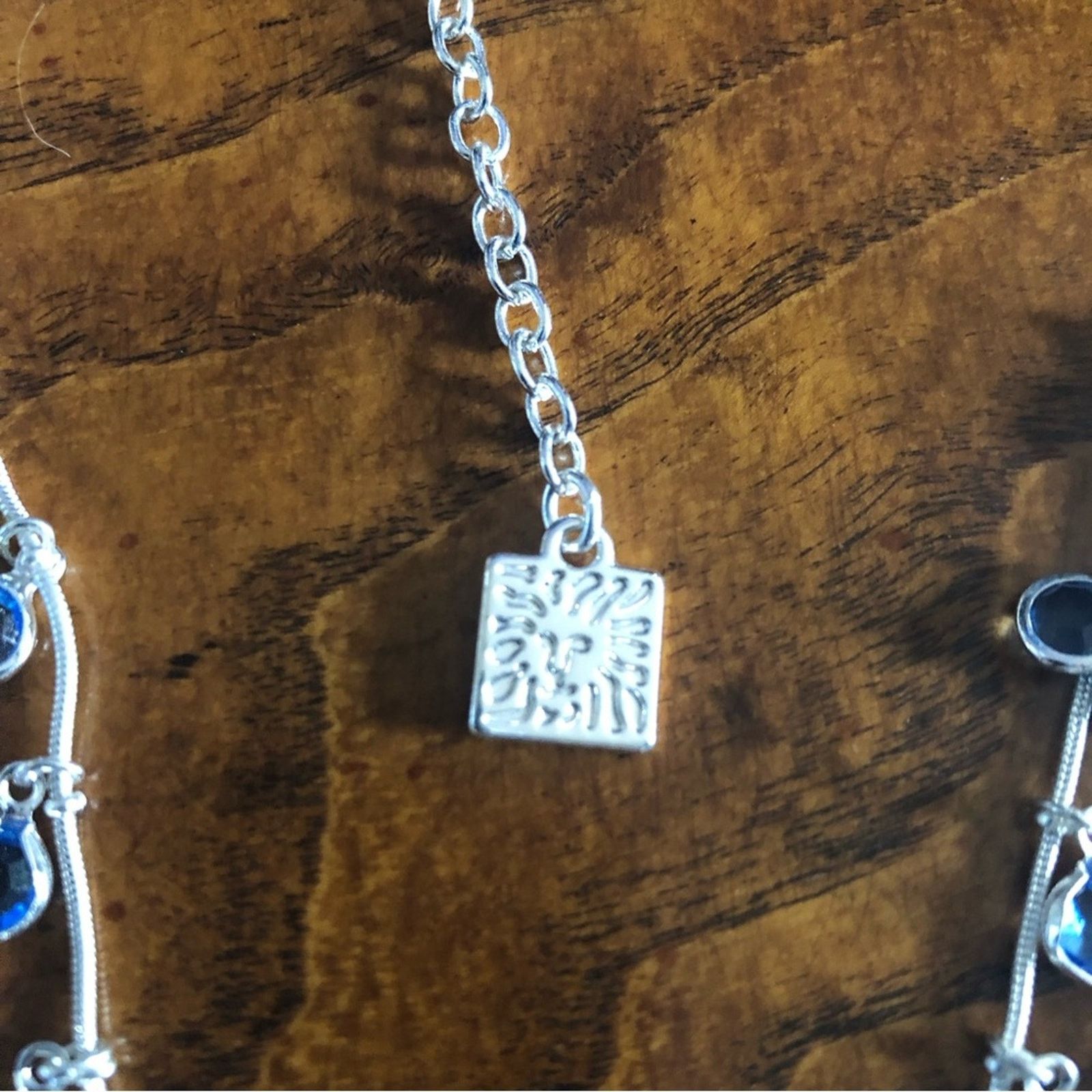 Anne Klein Vintage Anne Klein lion triple strand blue crystal necklace Size ONE SIZE - 10 Thumbnail