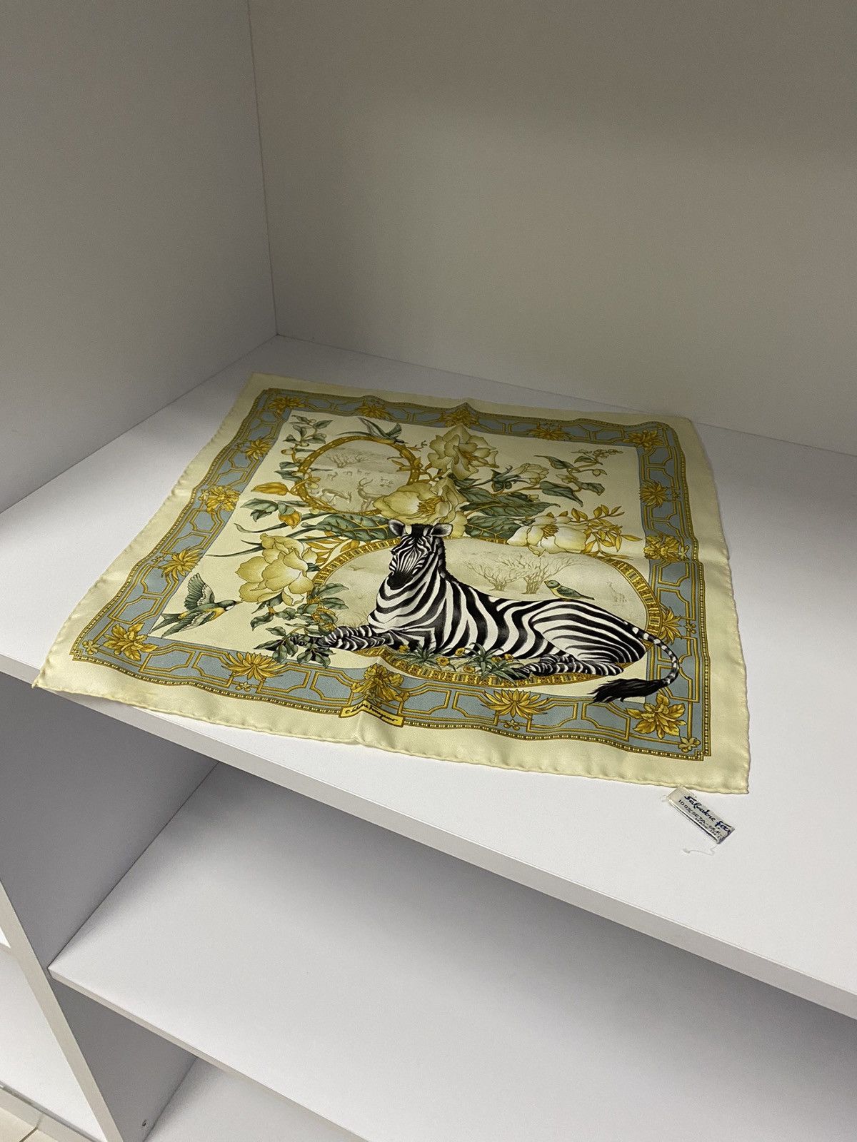 Salvatore Ferragamo × Vintage Vintage Salvatore Ferragamo Scarf Zebra Pattern Size ONE SIZE - 4 Thumbnail