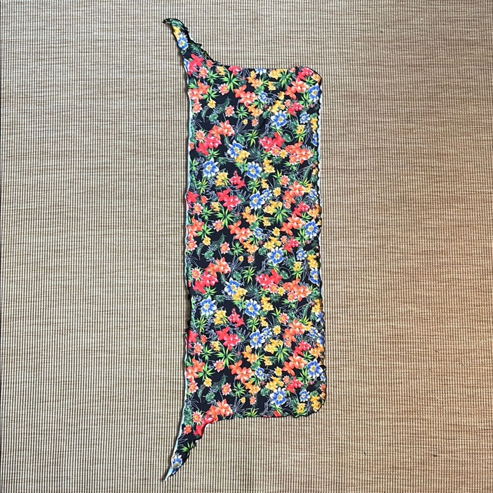 Ermanno Scervino NWT Ermanno Scervino Pareo Floral Swim Sarong - One Size Size 26" / US 2 / IT 38 - 1 Thumbnail