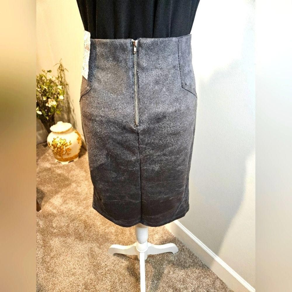 Designer NWT 2Sable boutique gray suede stretch skirt Size 36" / US 14 / IT 50 - 2 Thumbnail