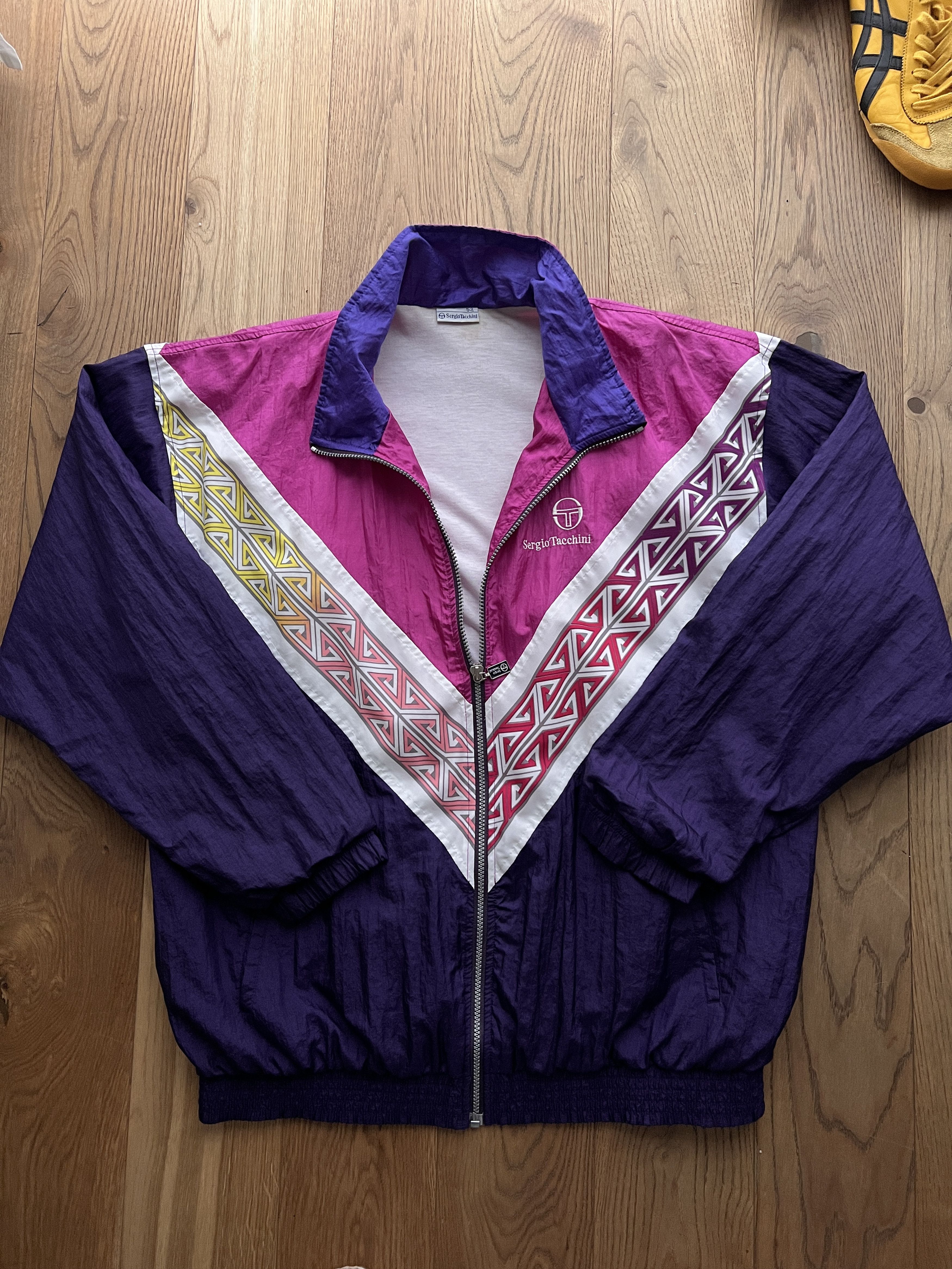 Sergio Tacchini Sergio Tacchini vintage 80s 90s nylon track top retro jacket Size US L / EU 52-54 / 3 - 11 Thumbnail