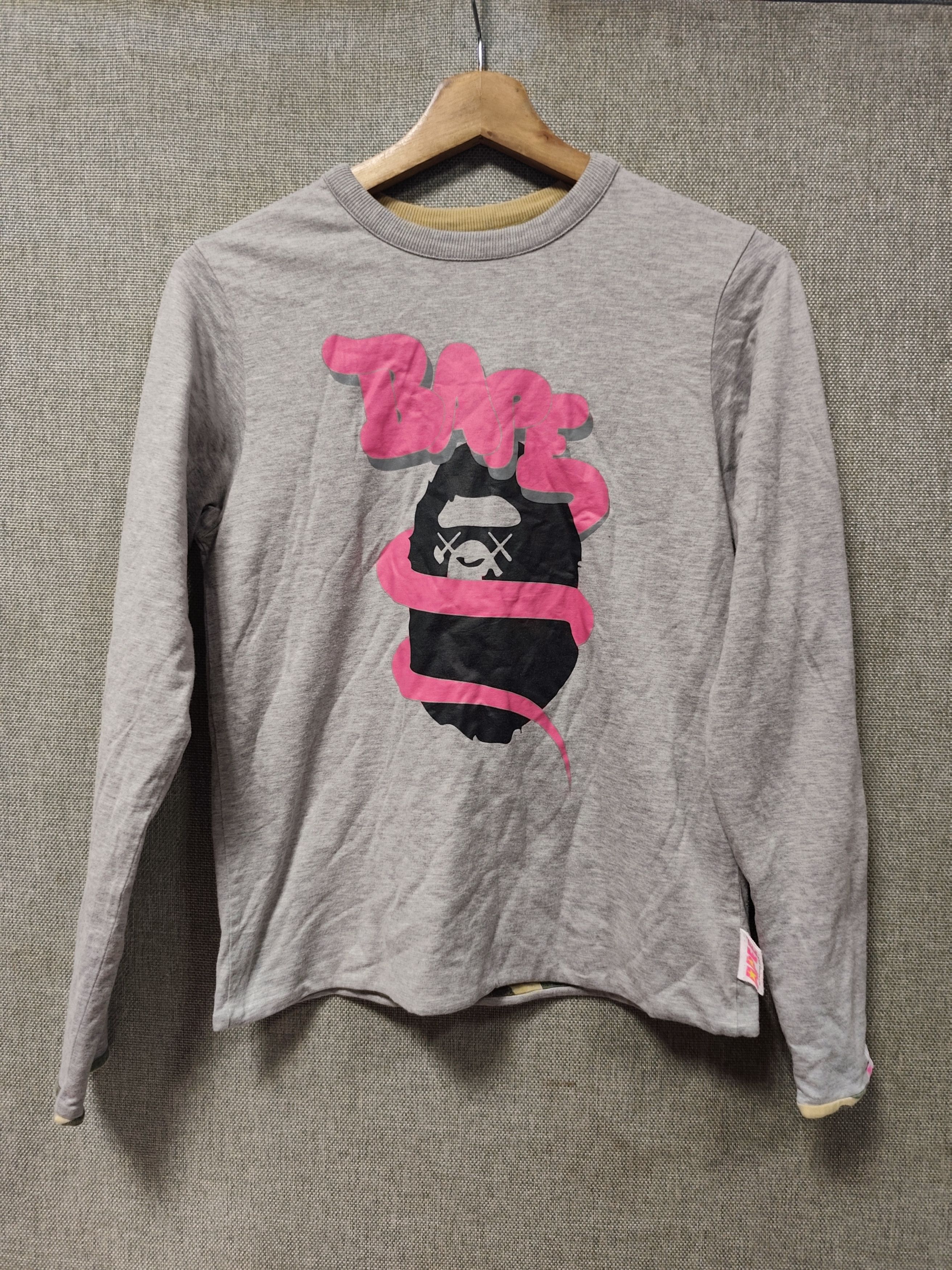 Bape × Kaws Bape x Kaws Reversible L/S Tee Size S / US 4 / IT 40 - 2 Thumbnail