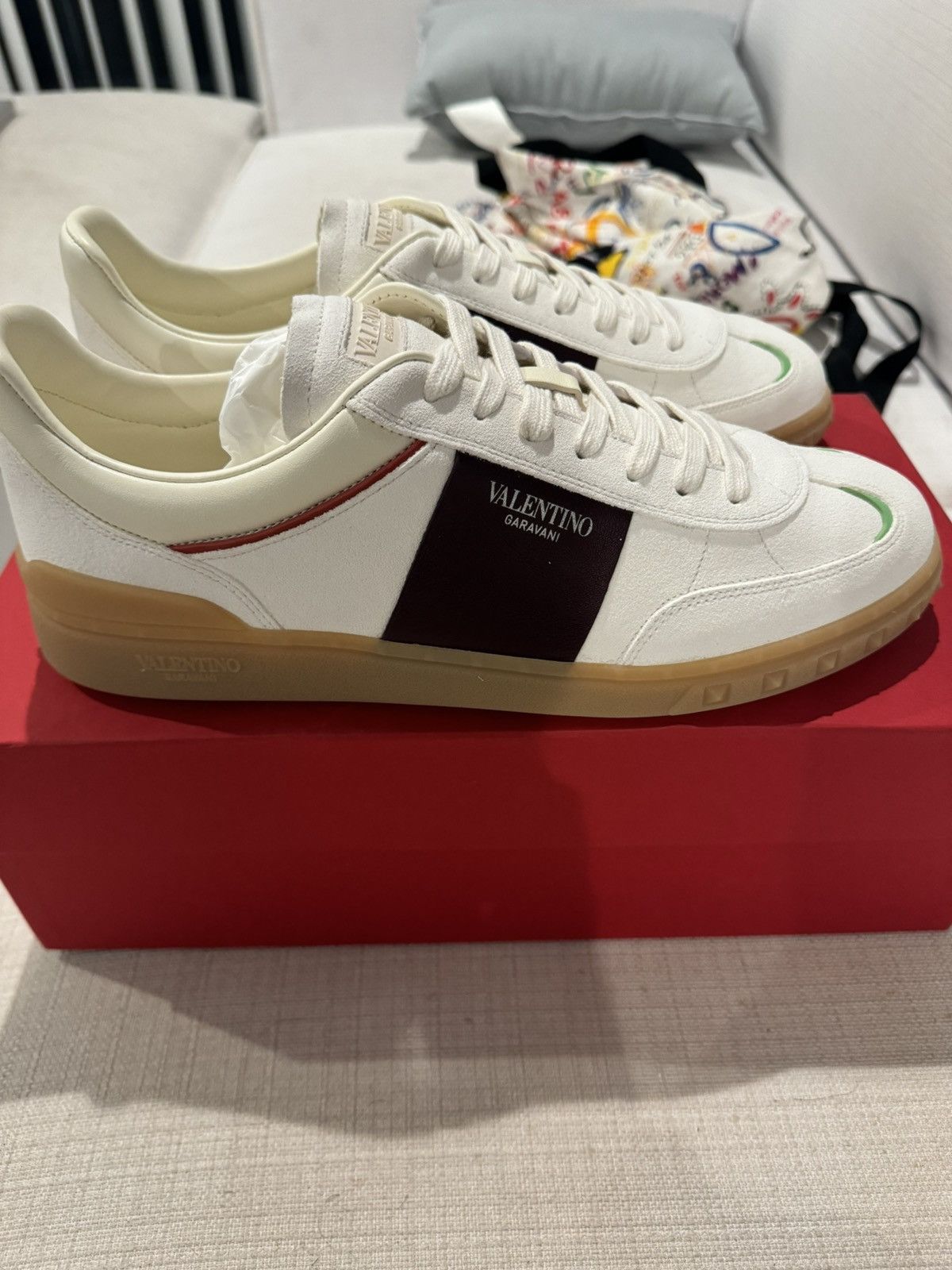 Valentino Valentino Upvilllage sneakers white rockstud men women shoes Size US 9 / EU 42 - 3 Thumbnail