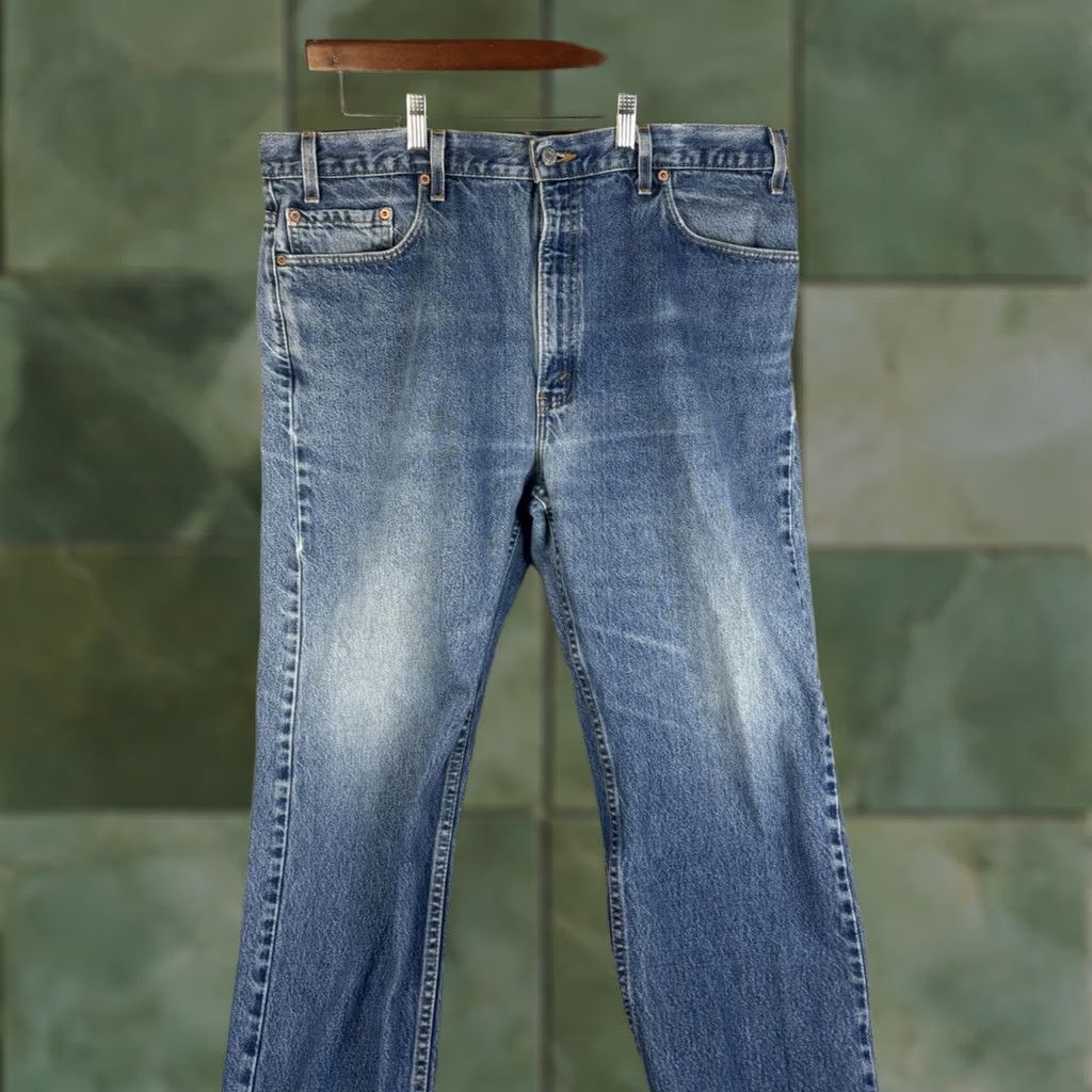 Levi's VINTAGE Levi's 505 Jeans Mens 40x30 Blue Denim Regular Fit Straight Leg USA 90s Mens Size US 40 / EU 56 - 1 Thumbnail