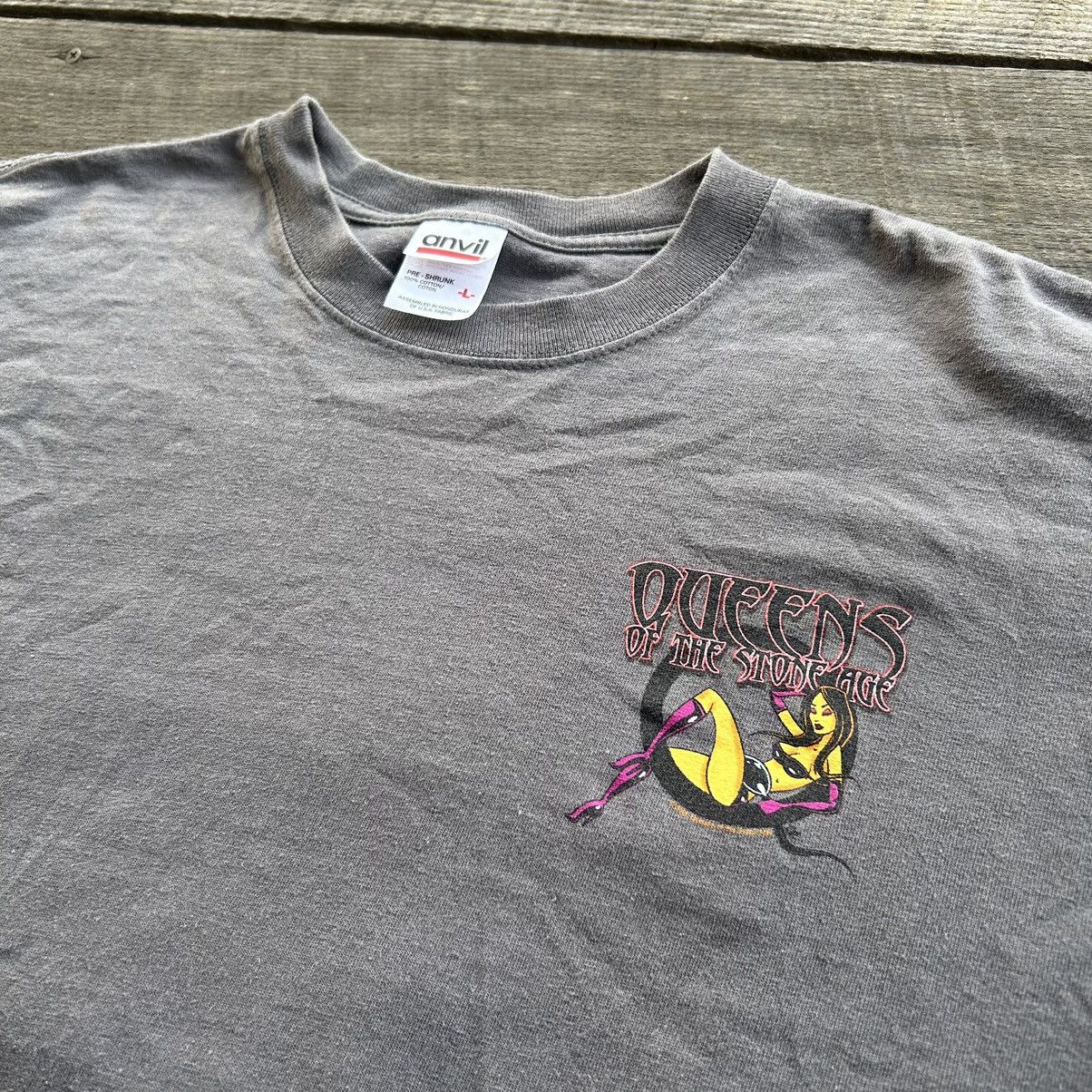 Band Tees Vintage 2002 Queens Of The Stone Age Tour Band T Shirt Size US L / EU 52-54 / 3 - 1 Thumbnail