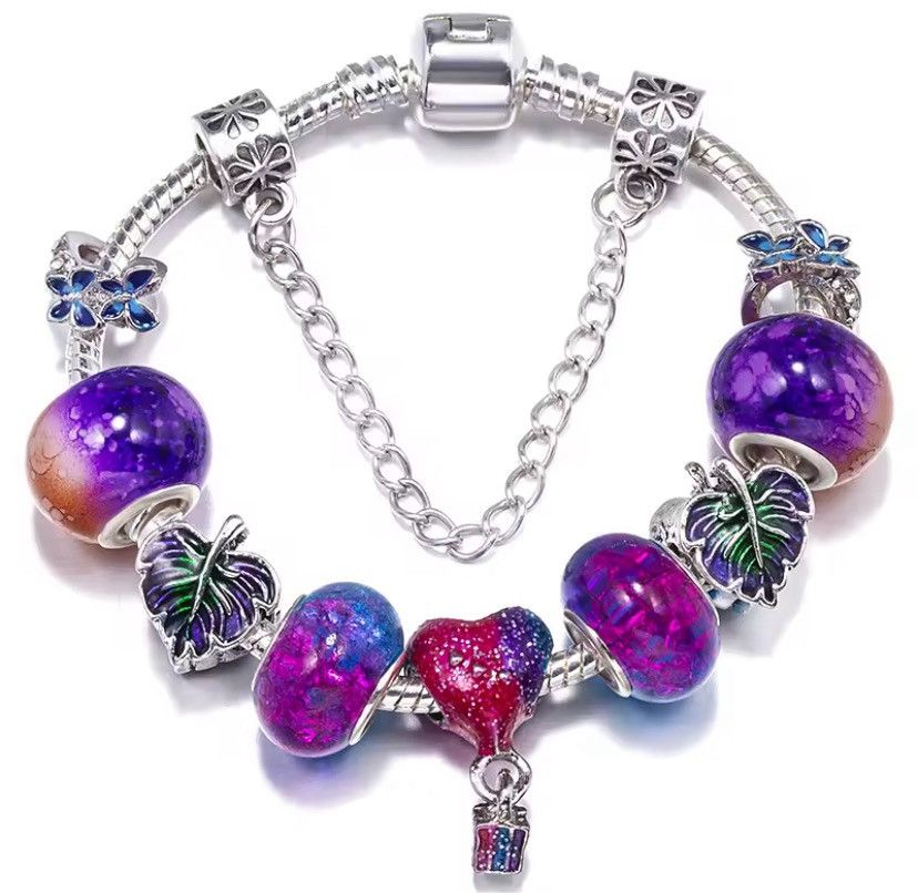 Other Beads Charm Bracelet Size ONE SIZE - 1 Preview