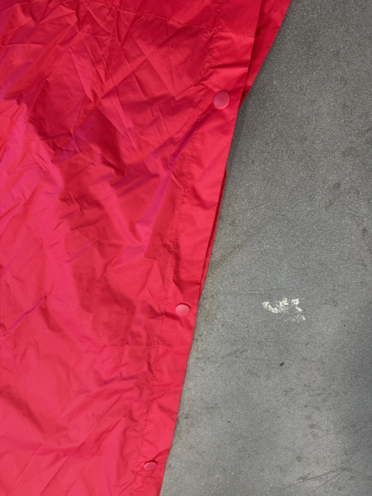Comme des Garcons Comme Des Garçons CDG Logo Print Rain Poncho Worn By Kanye Size US XXL / EU 58 / 5 - 4 Thumbnail