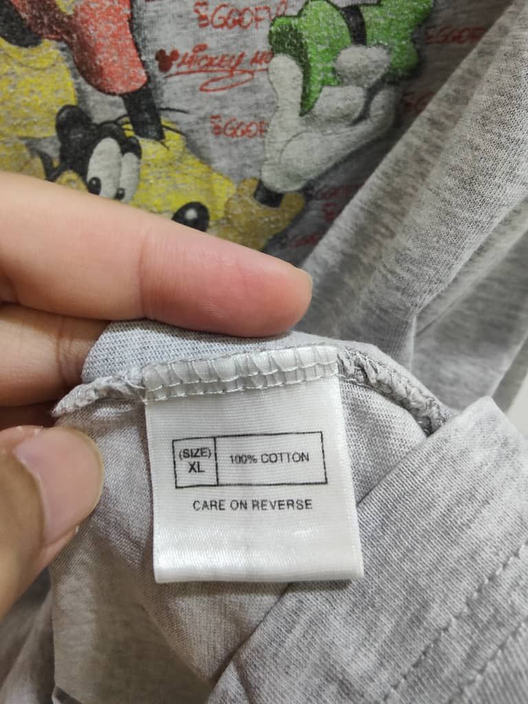 Disney vintage Disneyland Hong Kong Exclusive Mickey Mouse Size US XL / EU 56 / 4 - 3 Thumbnail