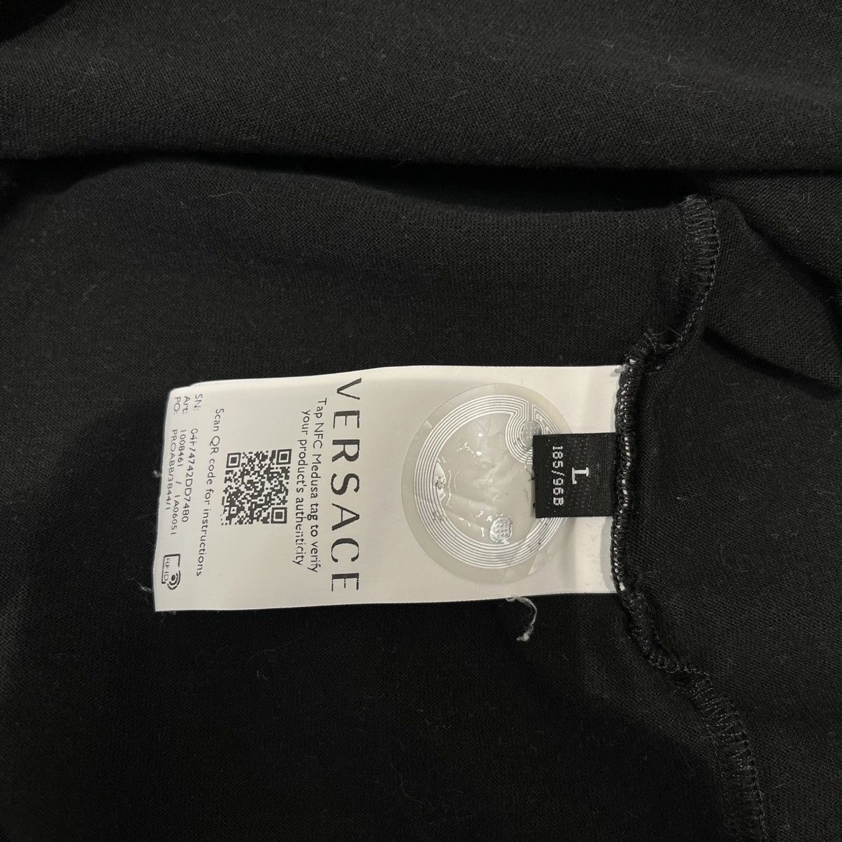 Versace Versace Black Tee Size US L / EU 52-54 / 3 - 4 Thumbnail