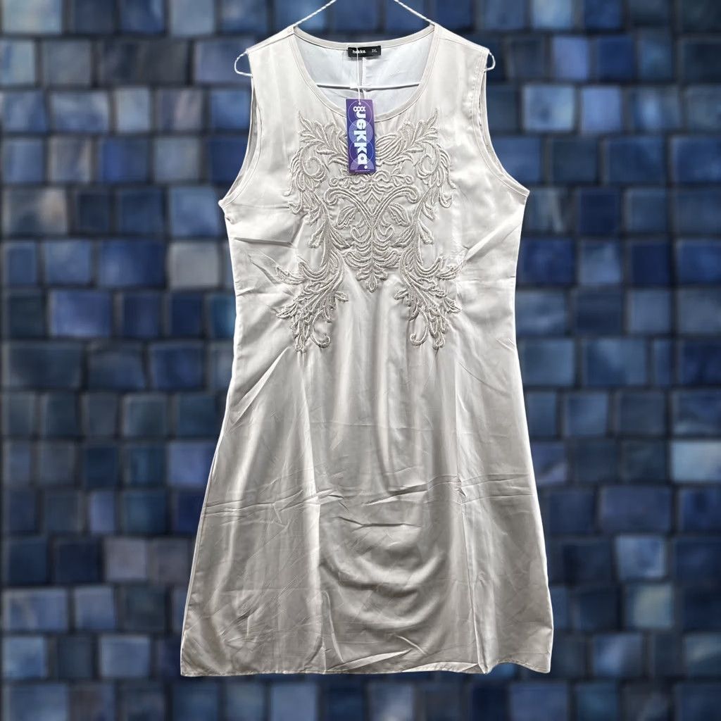 Vintage Hekka Women's Embroidered Sleeveless Dress Scoop Neck Long 3XL Gray Tank Dress Womens Size XXL / US 16-18 / IT 52-54 - 1 Thumbnail