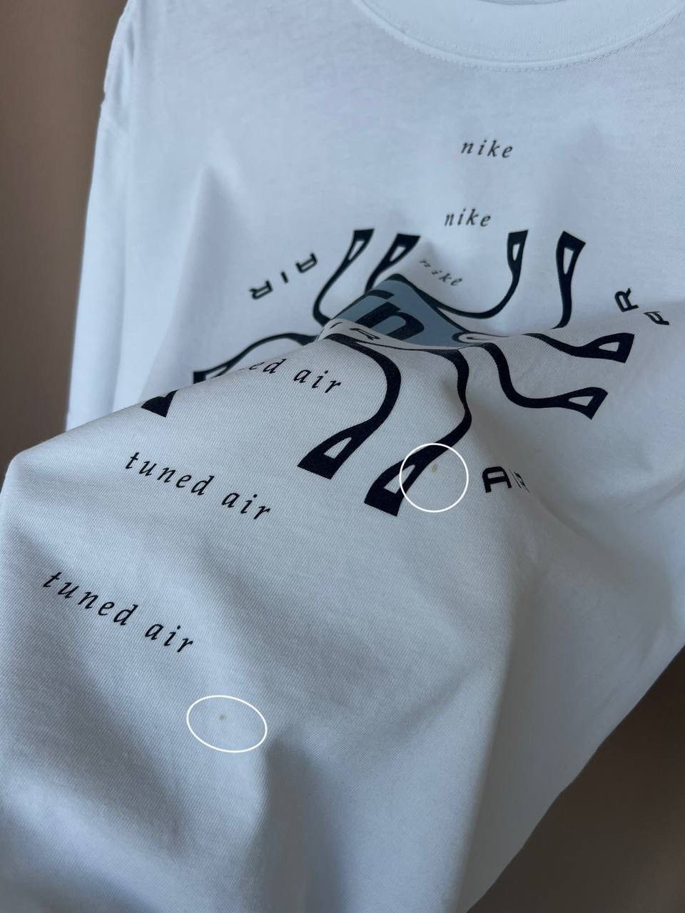 Nike Nike TN Air Big Logo T-Shirt Mens Size M Oversized Size US M / EU 48-50 / 2 - 13 Thumbnail