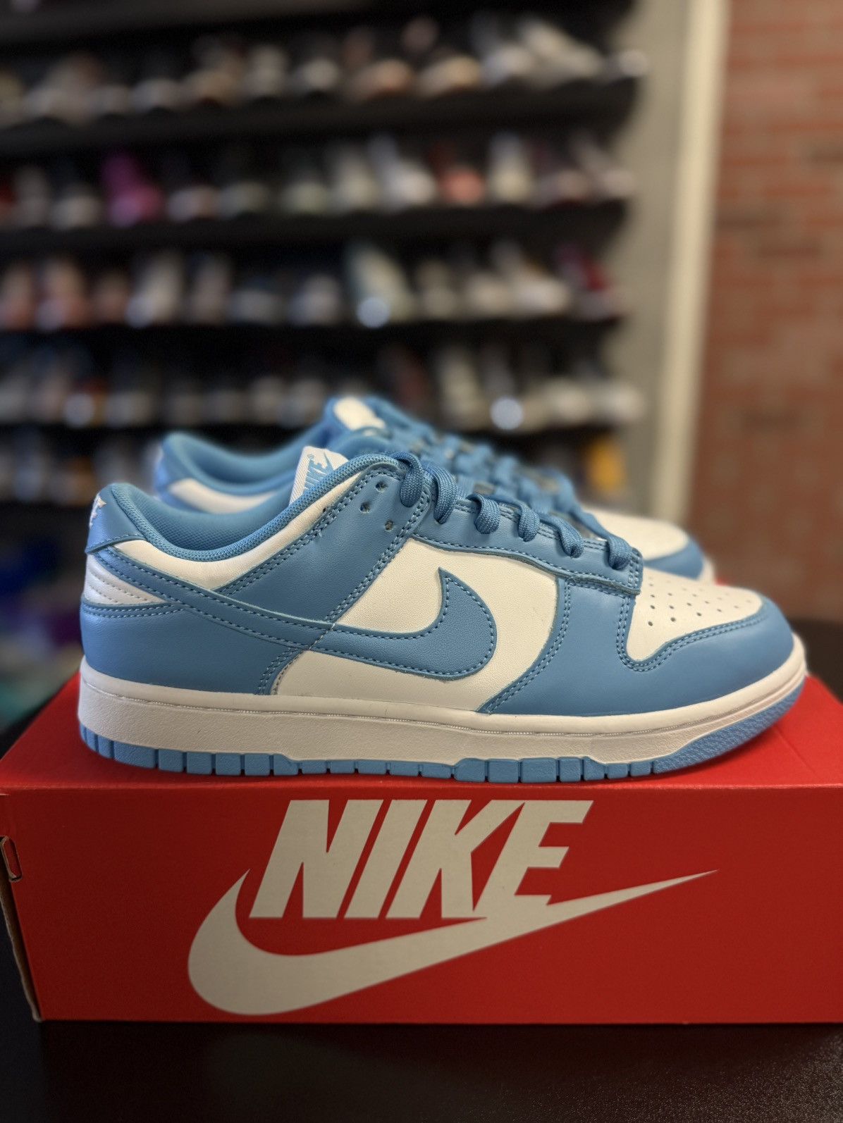 Nike Nike Dunk Low 2021 UNC OG Size 9 Tried On W Box Size US 9 / EU 42 - 1 Thumbnail