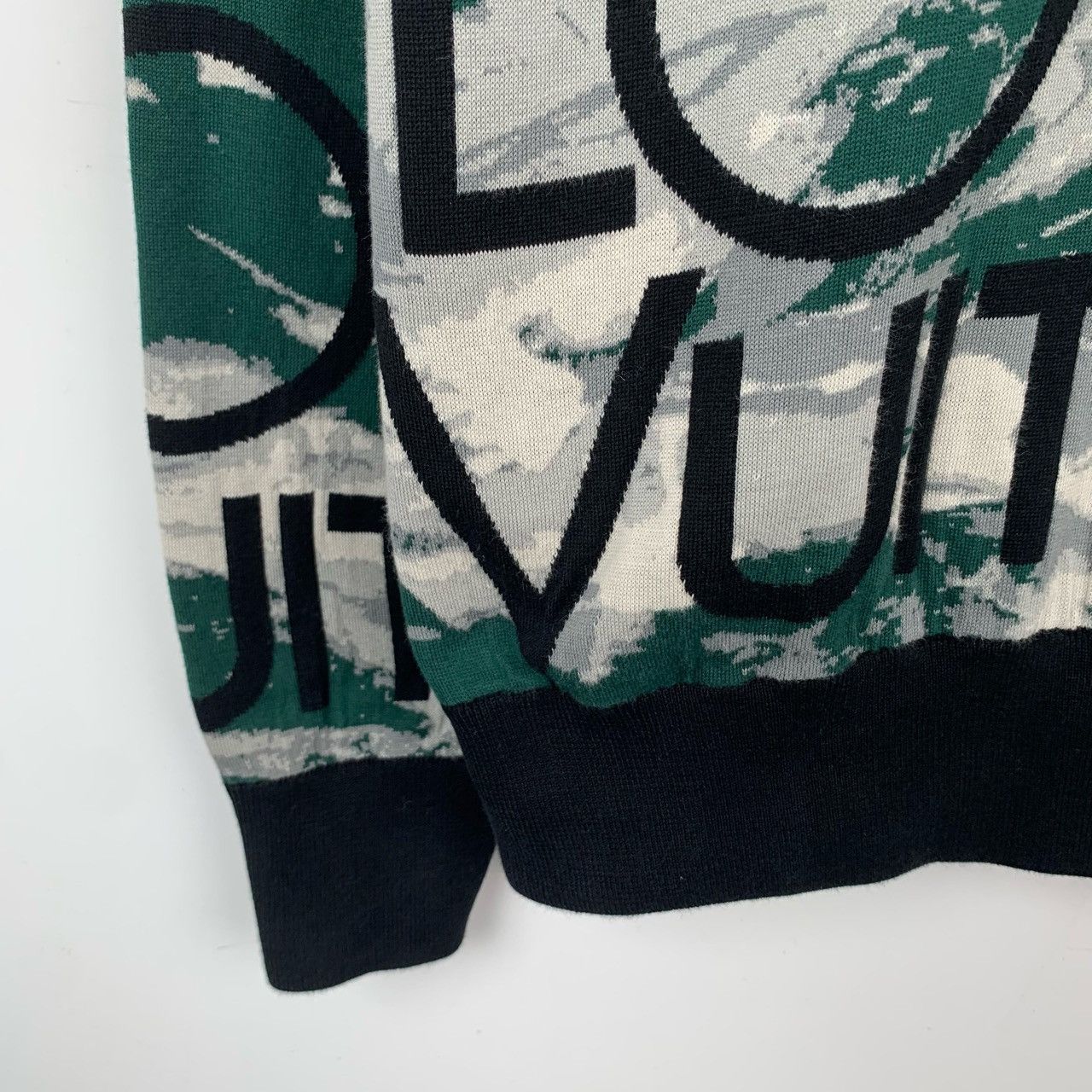 Louis Vuitton Louis Vuitton All-over Logo Printed Knit Sweater K26WX Size US L / EU 52-54 / 3 - 4 Thumbnail